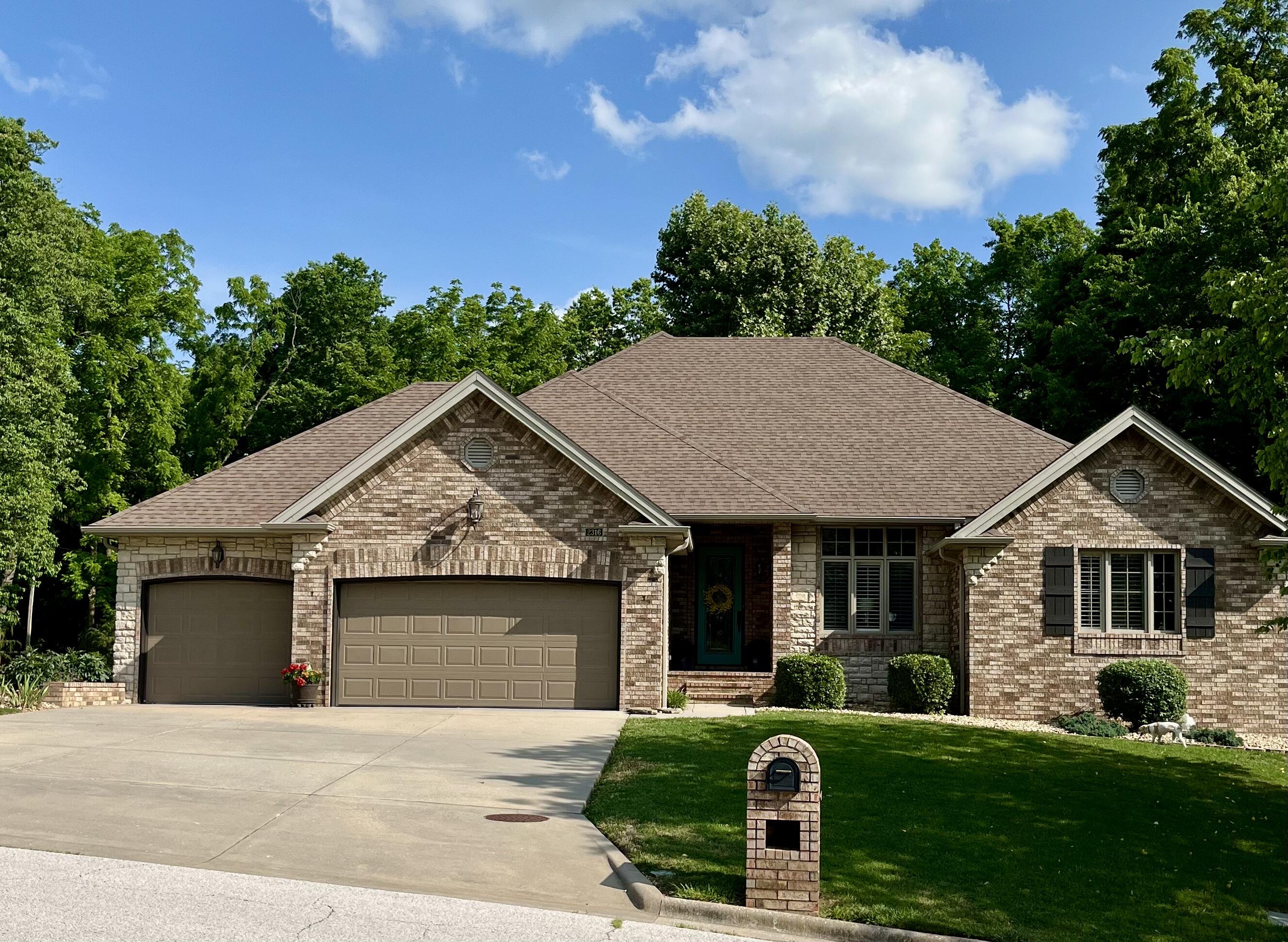 2316 East Amory Court Property Photo 1