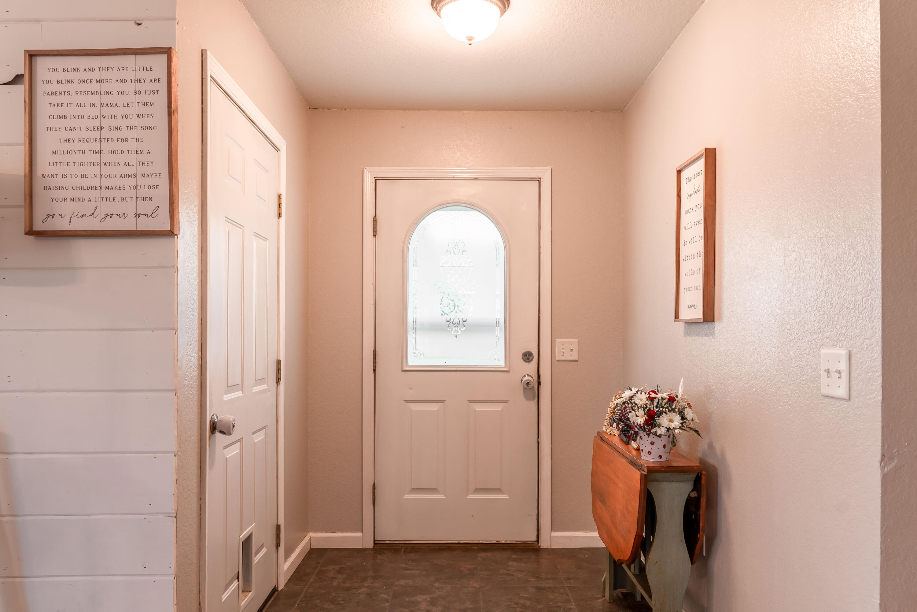 1708 Tiffany Street Property Photo 9