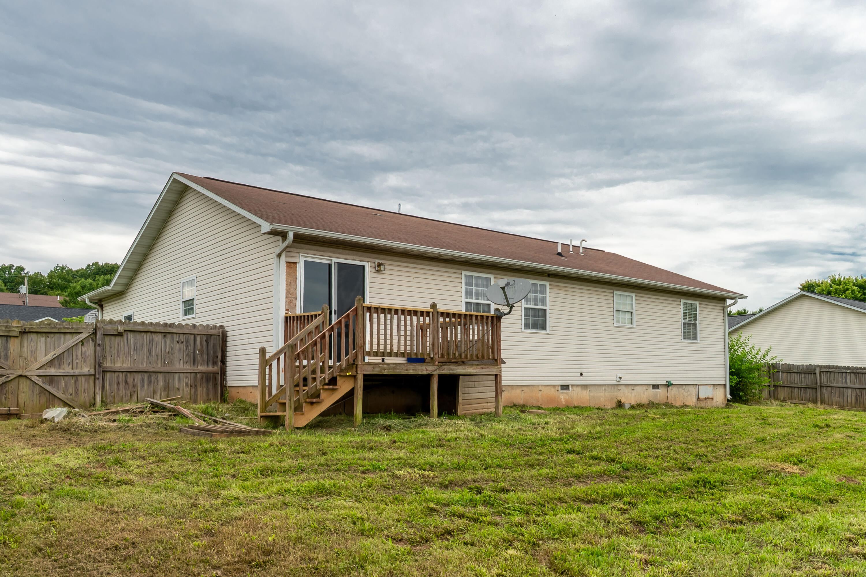 1708 Tiffany Street Property Photo 16