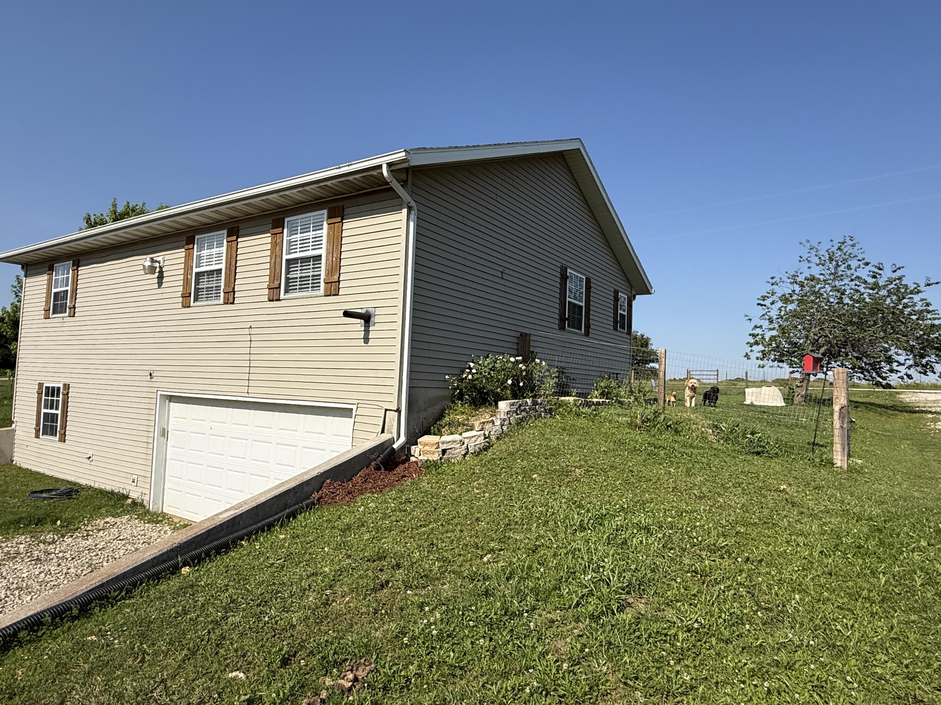551 State Hwy O Property Photo 8