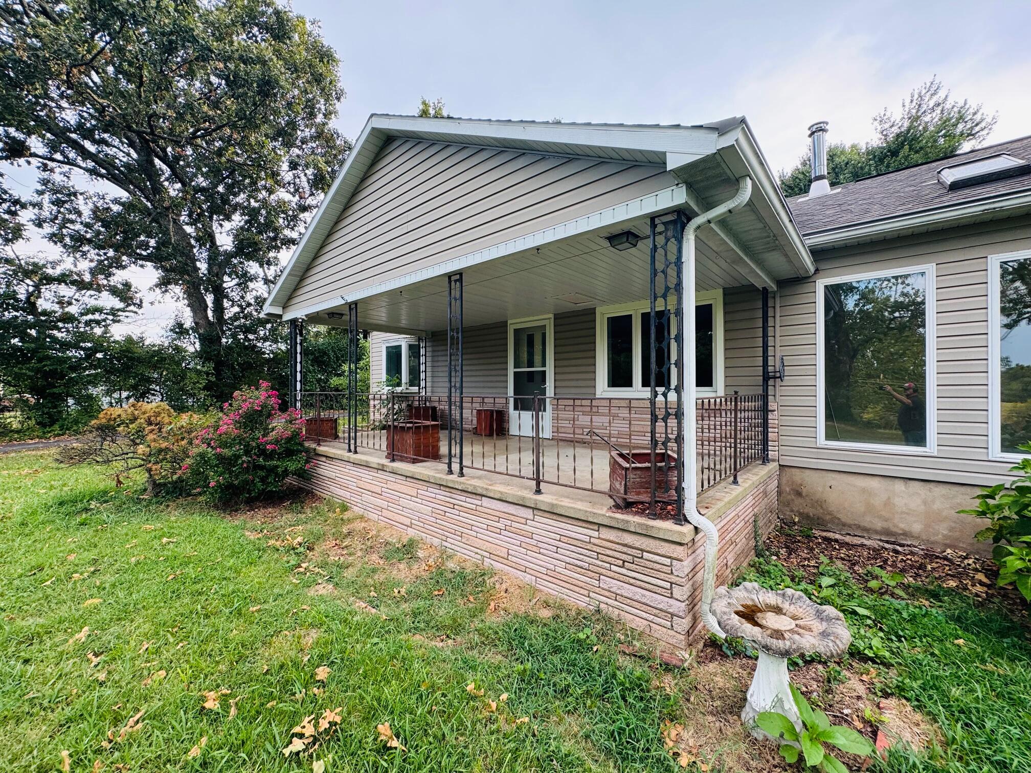 16329 State Highway 76 Property Photo 4