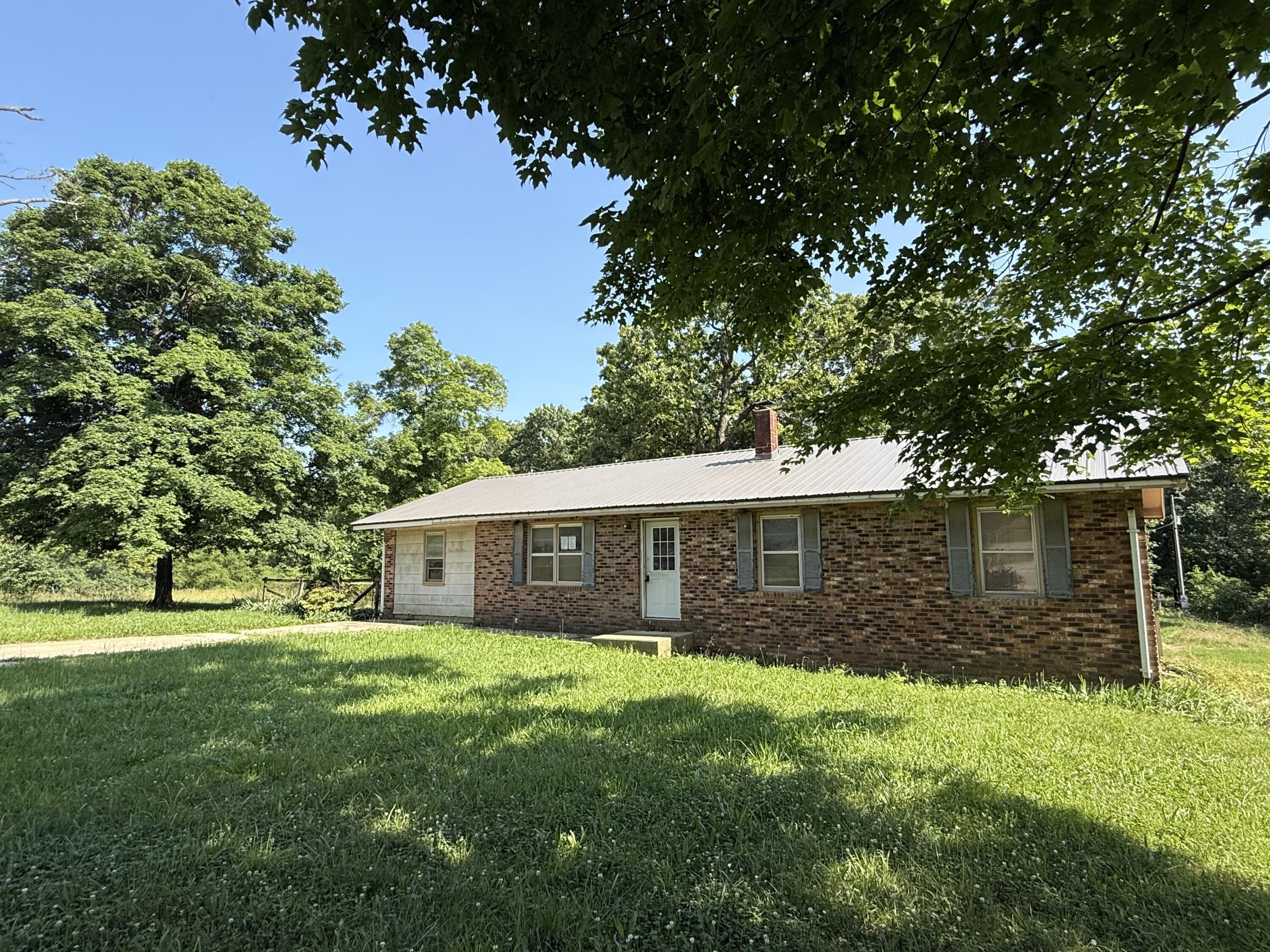 852 County Road 1280 Property Photo 1