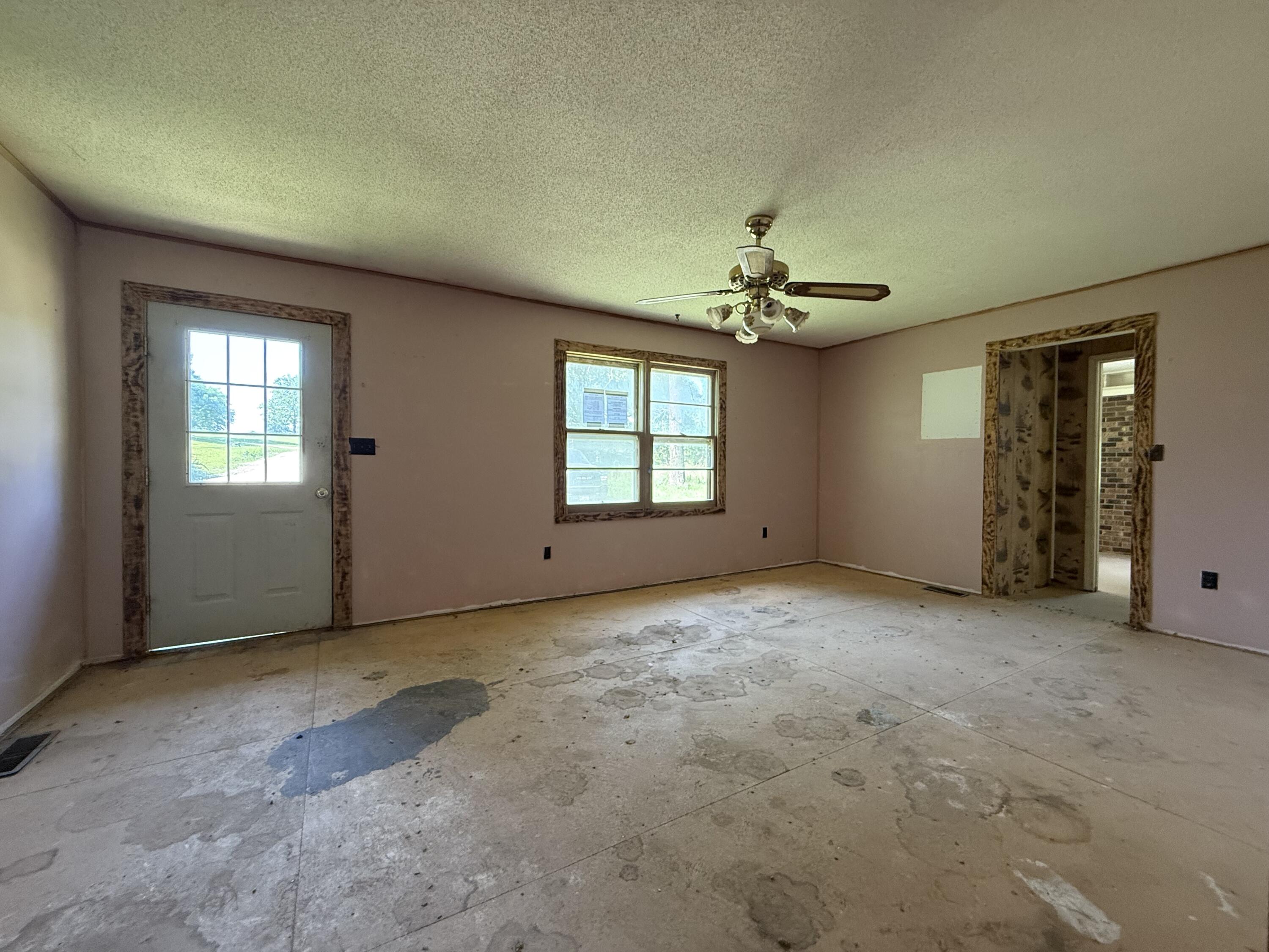 852 County Road 1280 Property Photo 3
