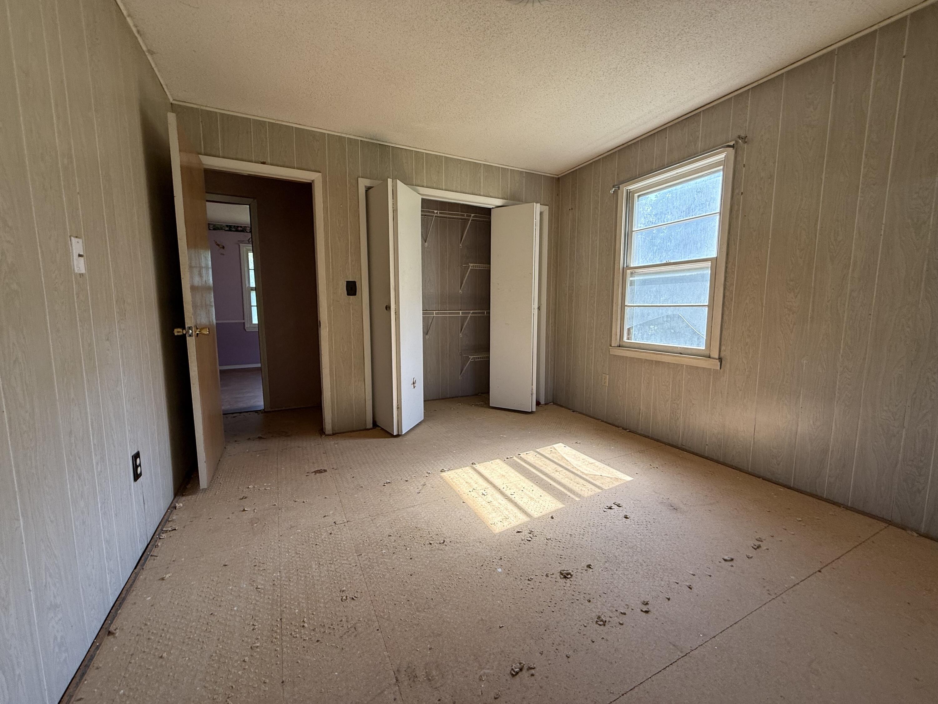 852 County Road 1280 Property Photo 18