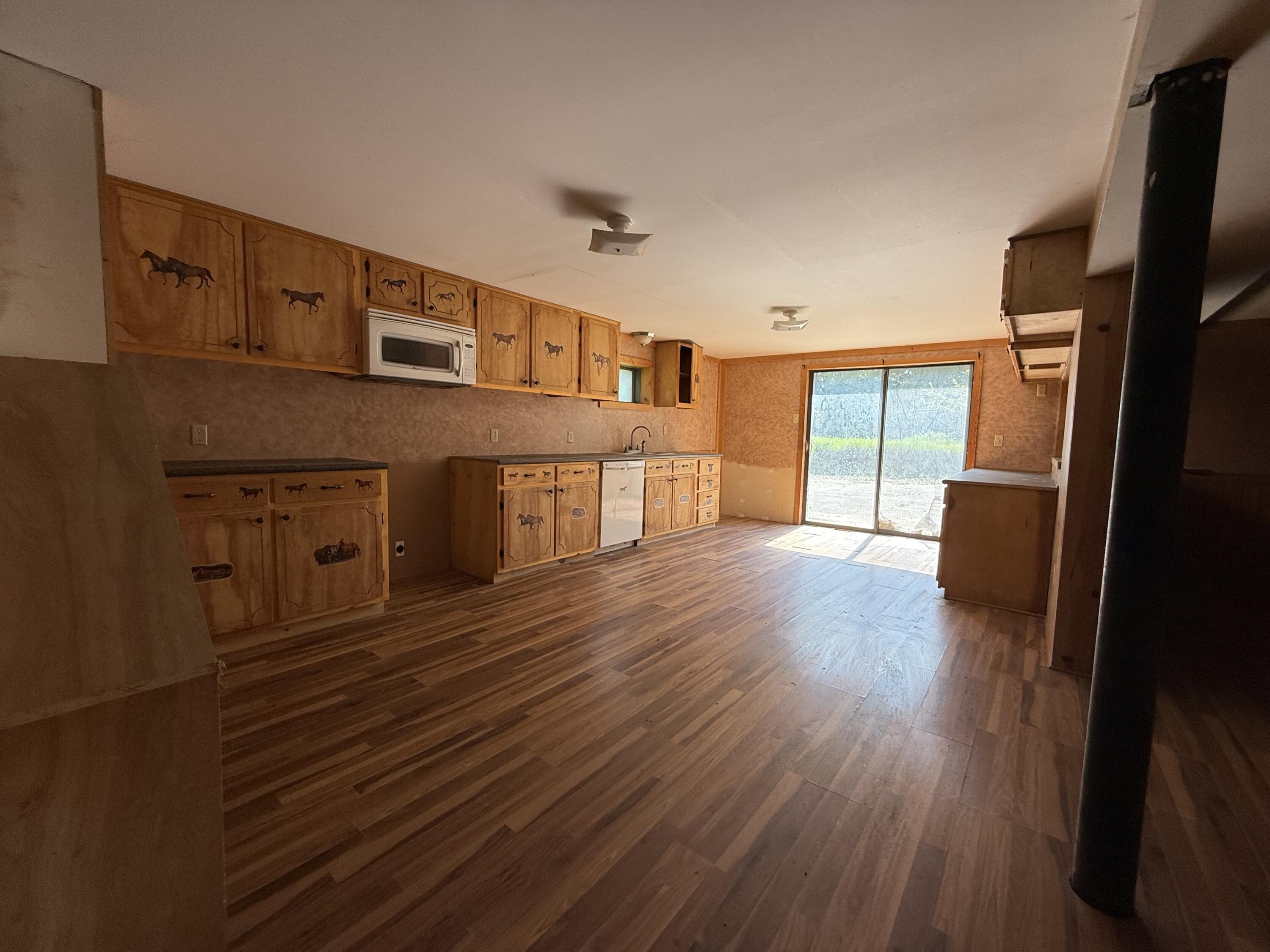 852 County Road 1280 Property Photo 19