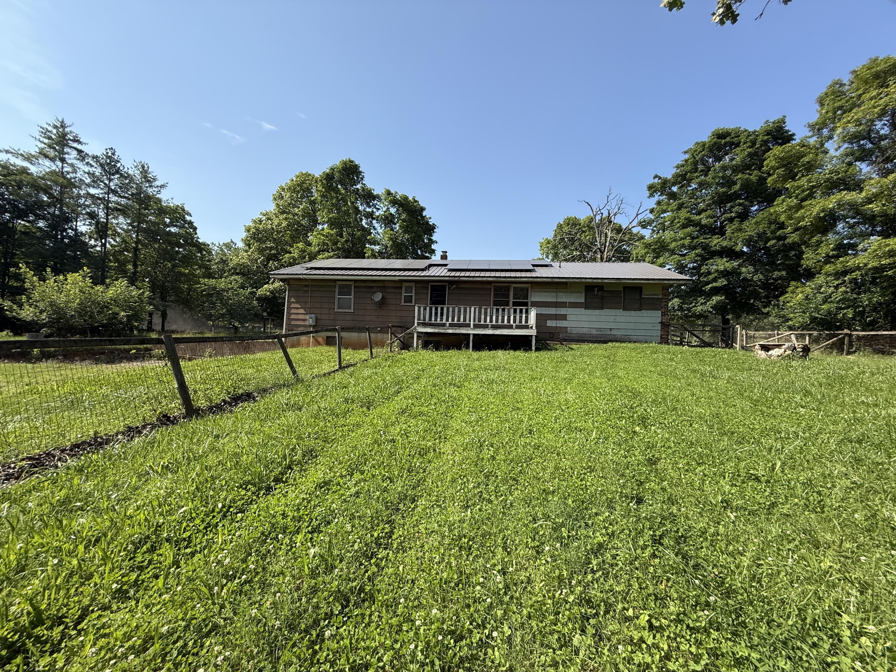 852 County Road 1280 Property Photo 29