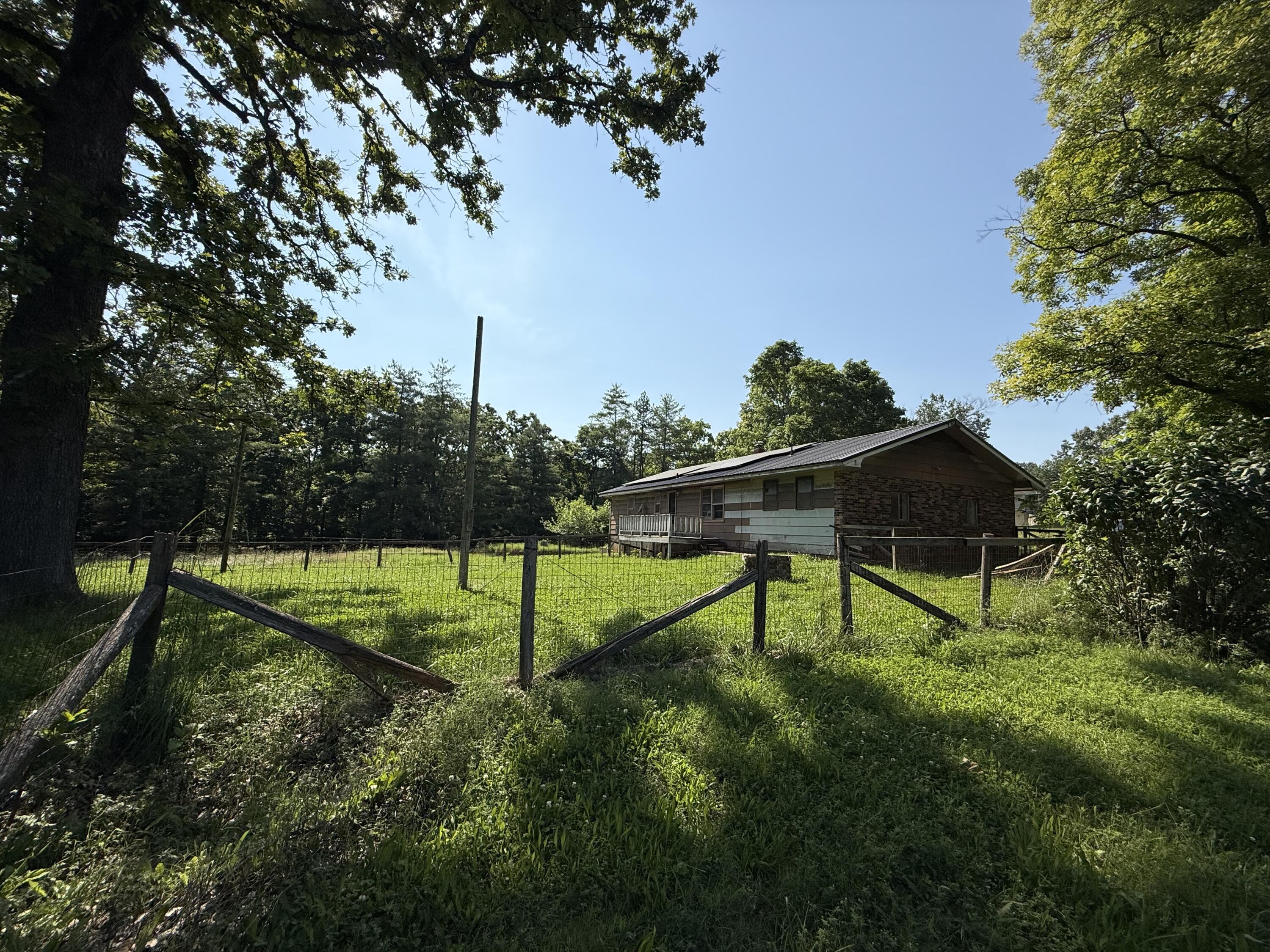 852 County Road 1280 Property Photo 31