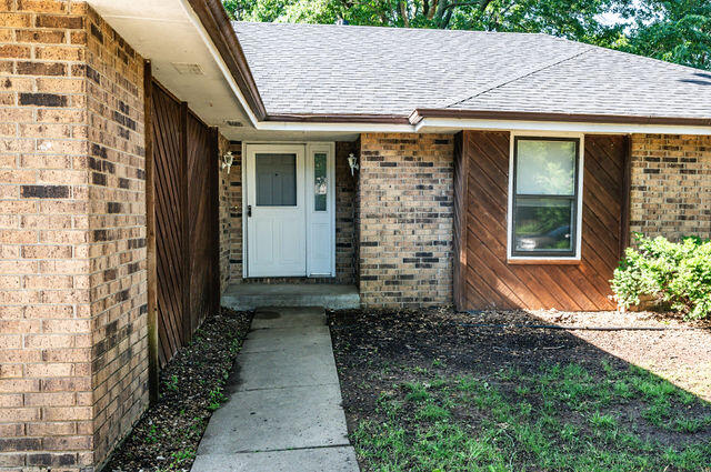2812 West Maplewood Street Property Photo 3