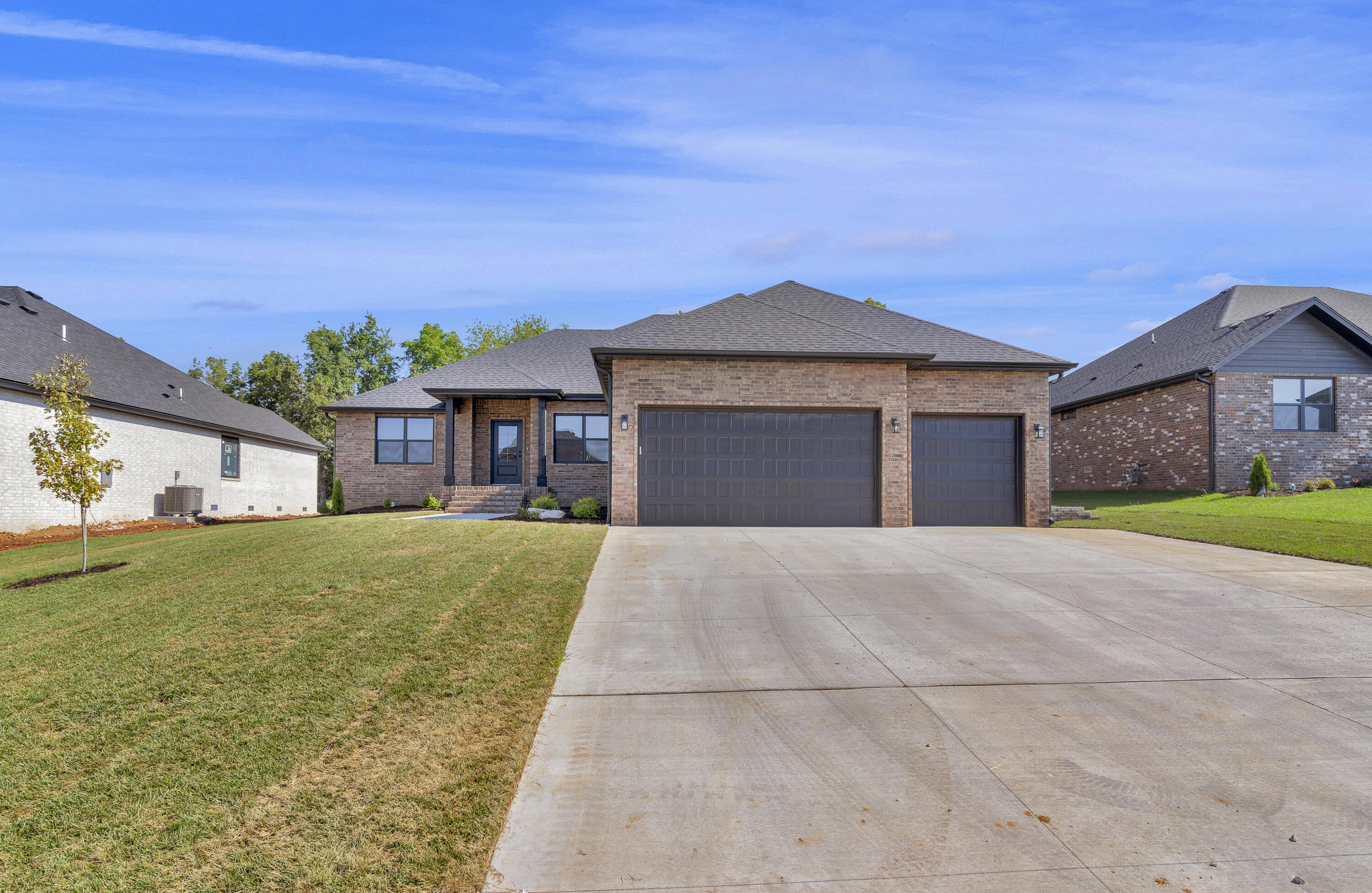 2133 North Silver Charm Avenue Property Photo 1