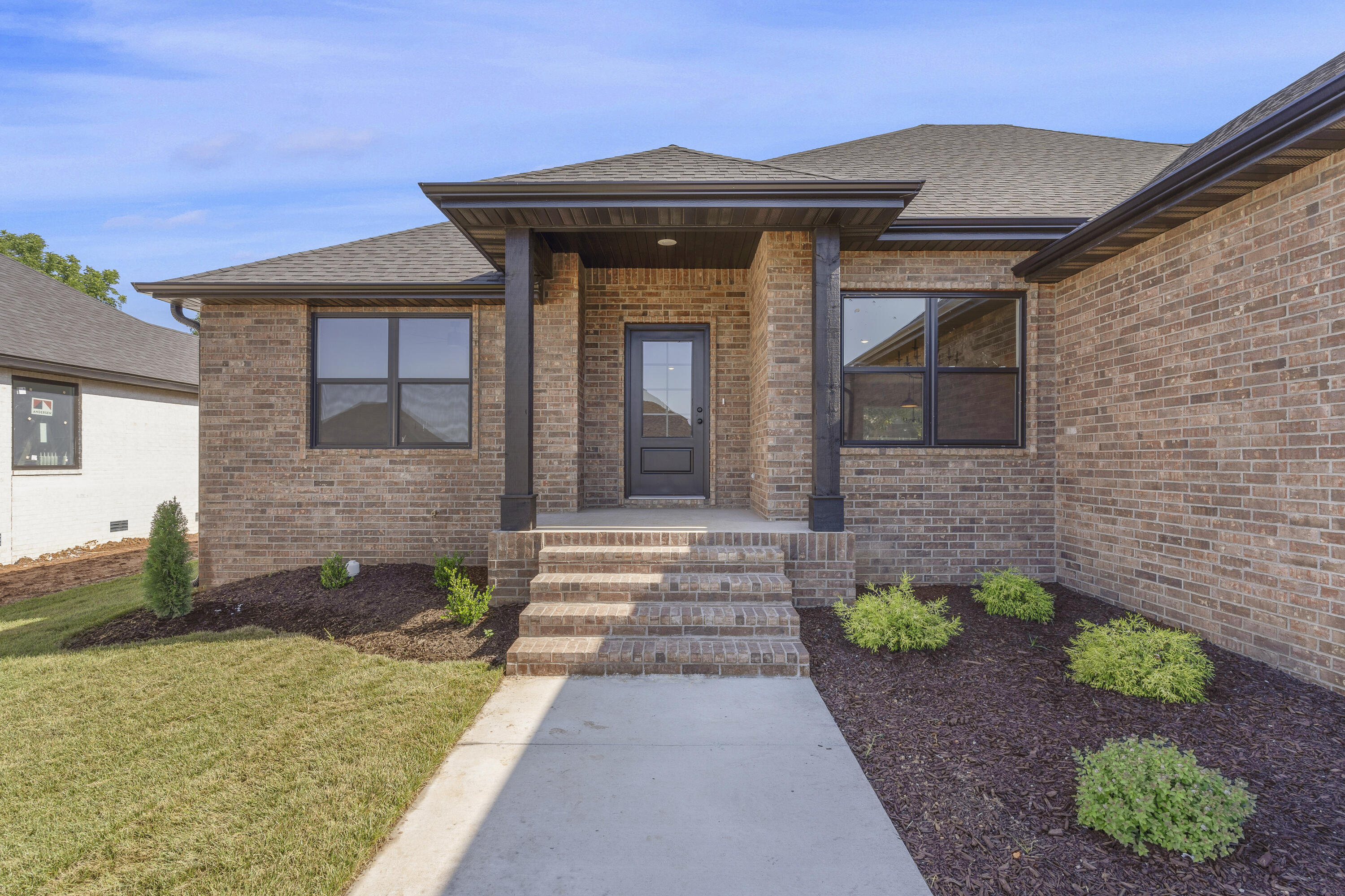 2133 North Silver Charm Avenue Property Photo 3