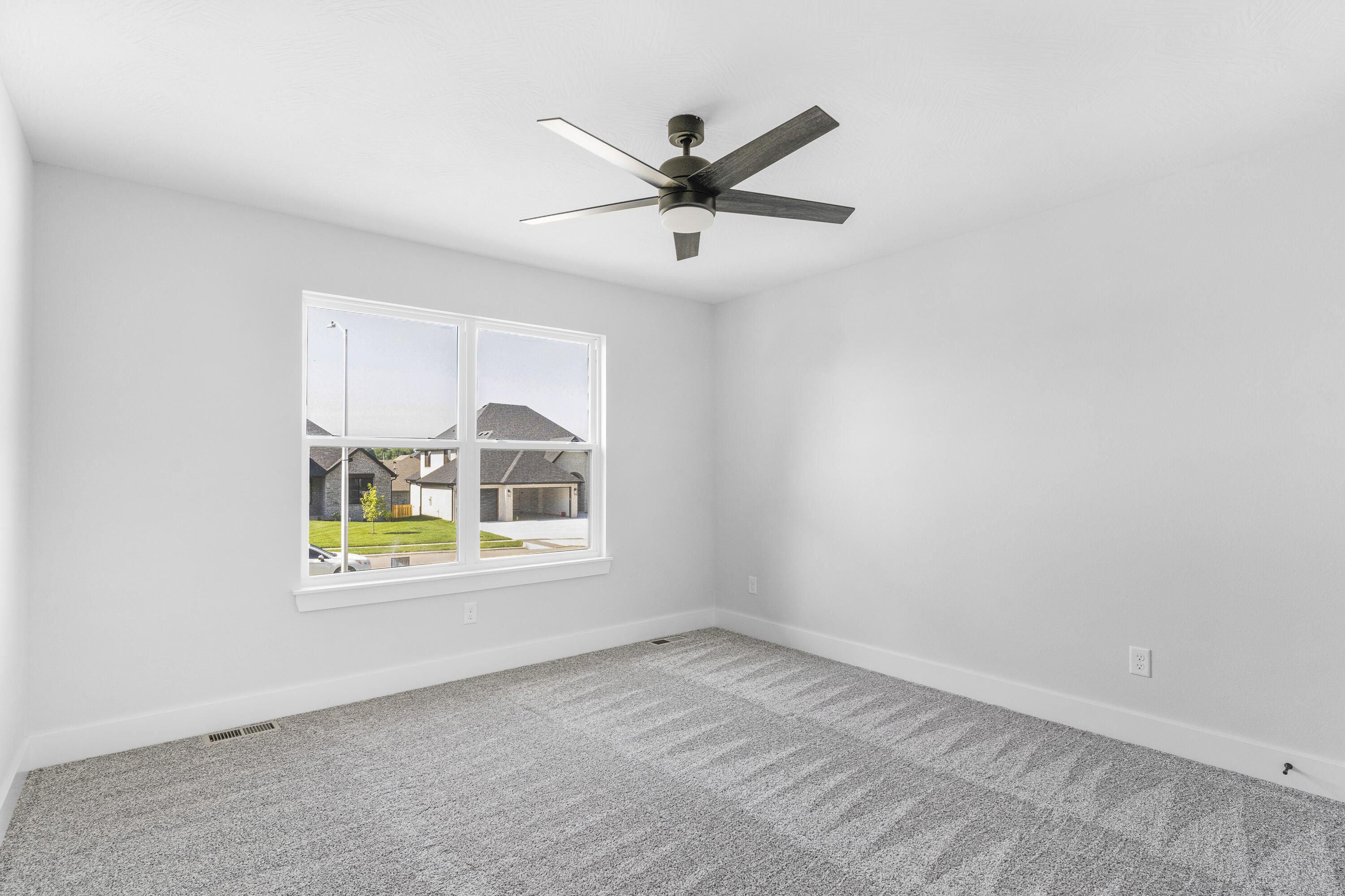 2133 North Silver Charm Avenue Property Photo 33
