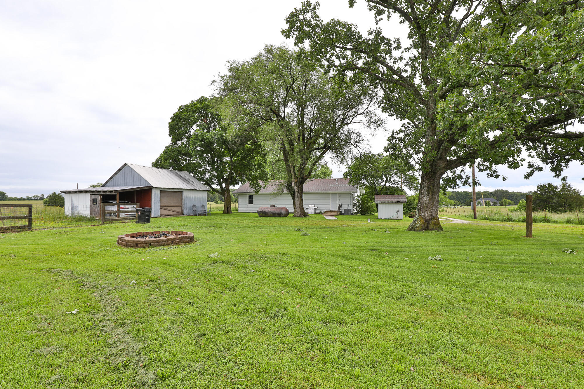 3809 Spring Hill Road Property Photo 27