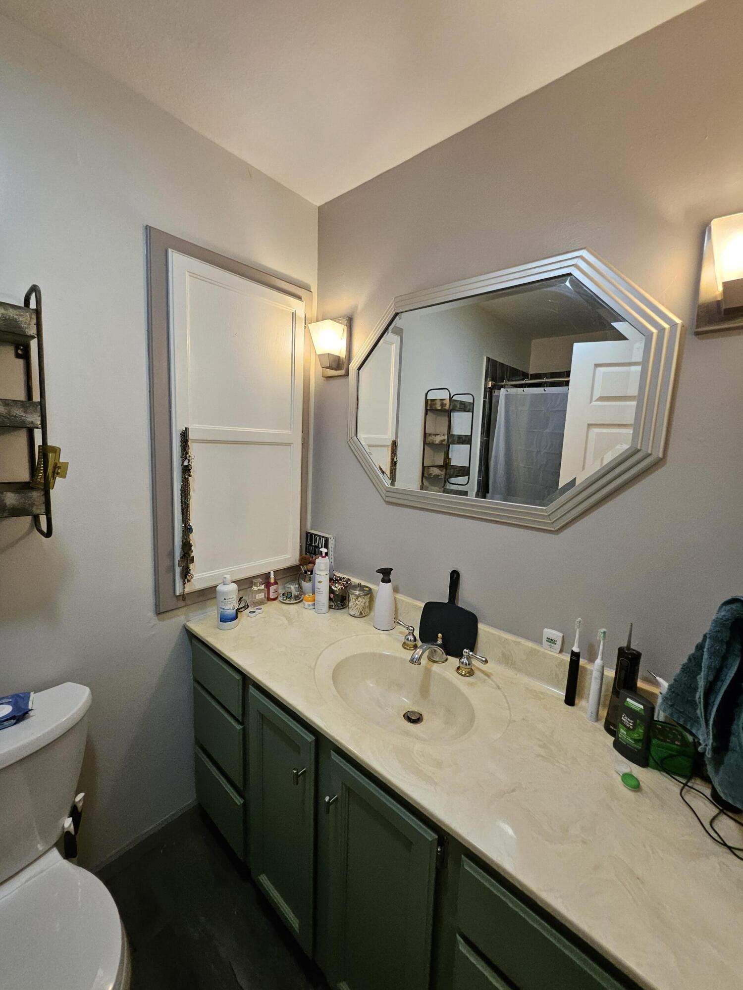 5358 Lawrence 2220 Property Photo 19