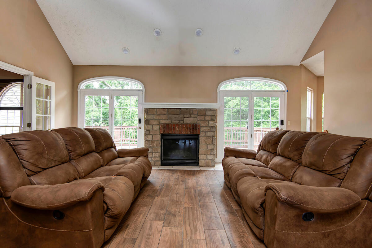 1108 North 18th Avenue Property Photo 4