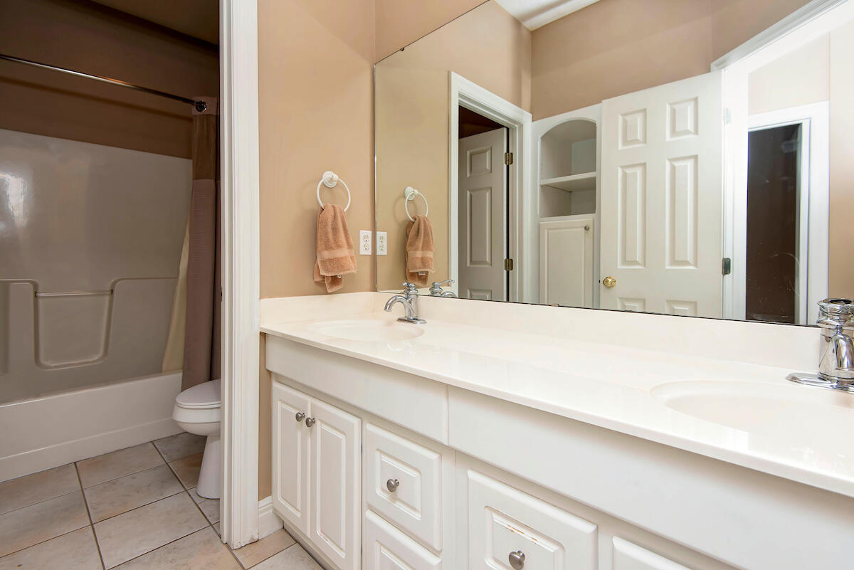 1108 North 18th Avenue Property Photo 21