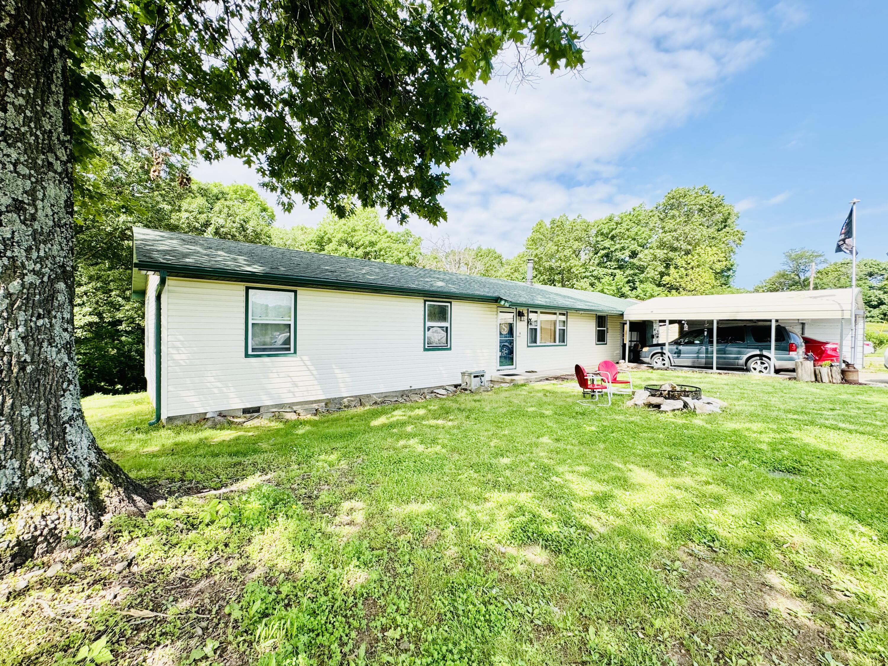 707 Highway F Property Photo 2