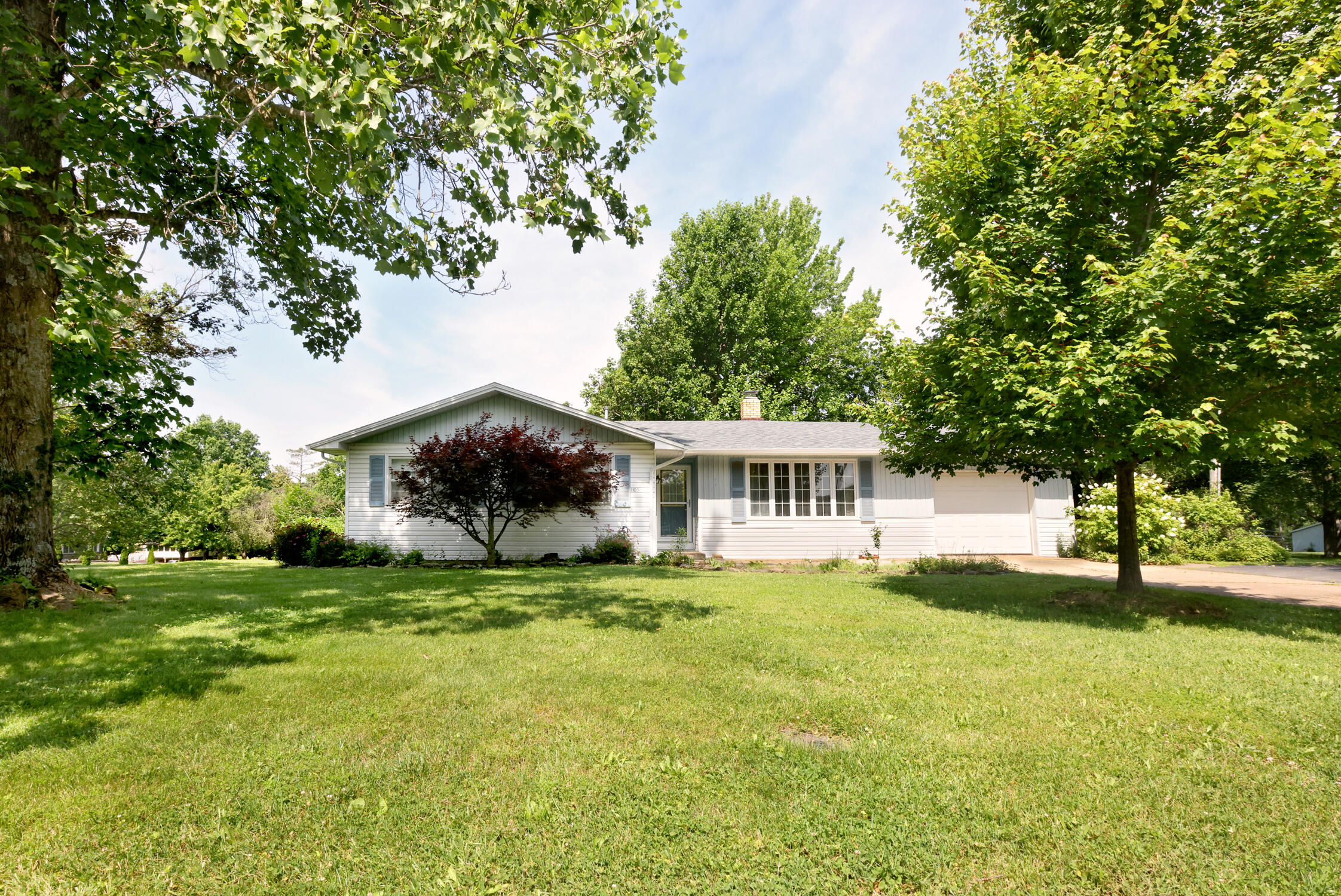 1105 North Pine Street Property Photo 1