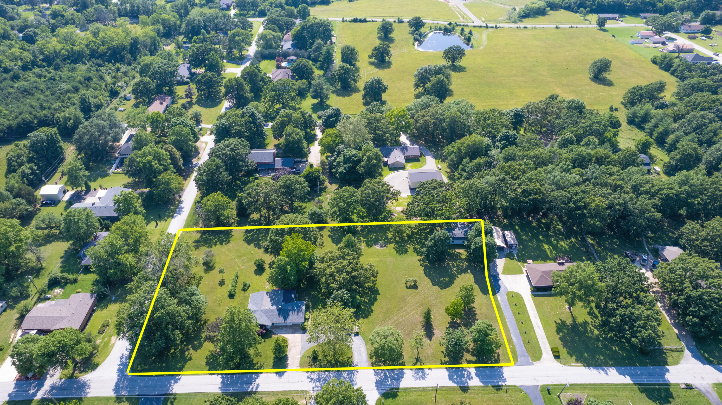 1105 North Pine Street Property Photo 2