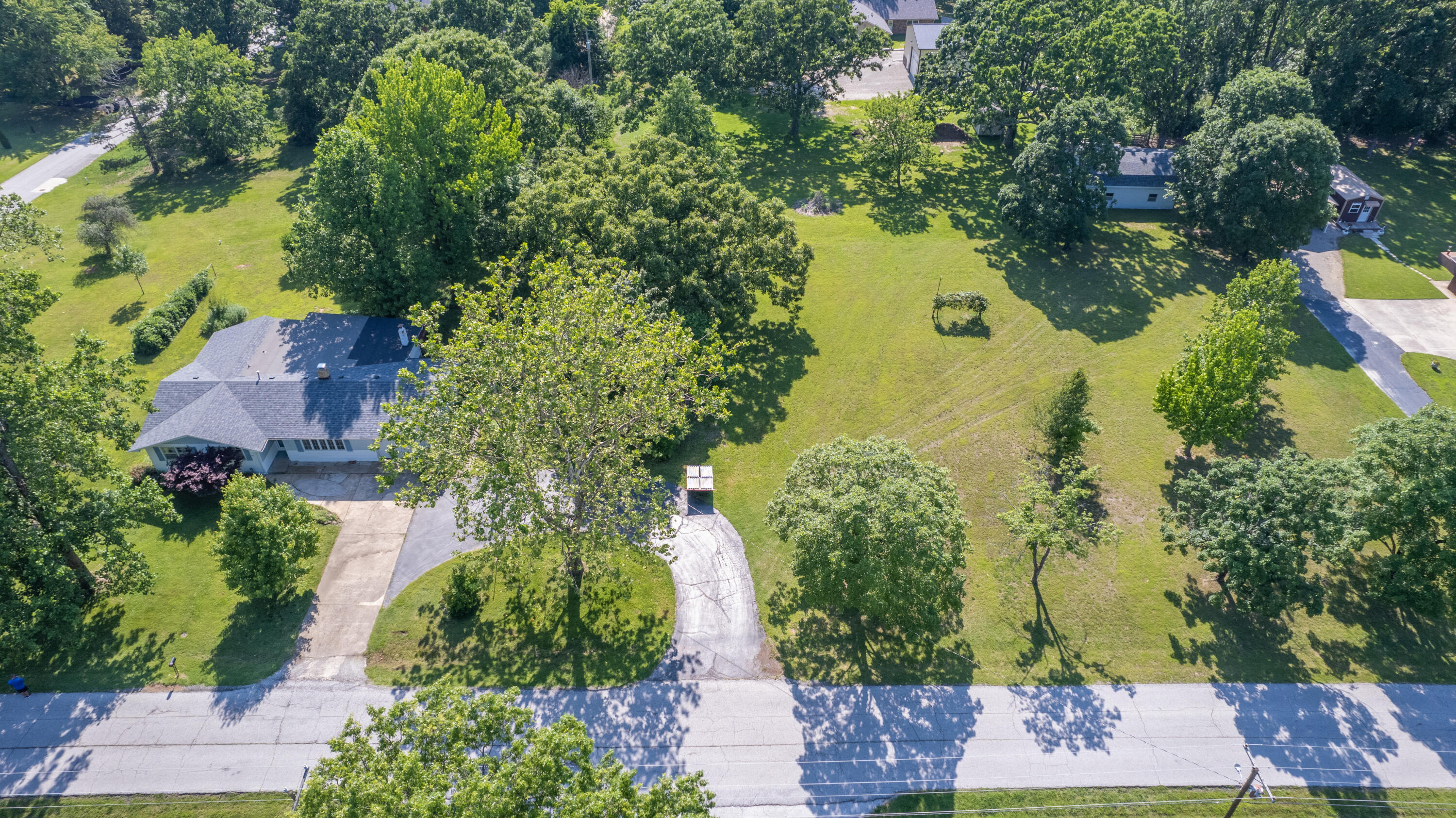1105 North Pine Street Property Photo 3