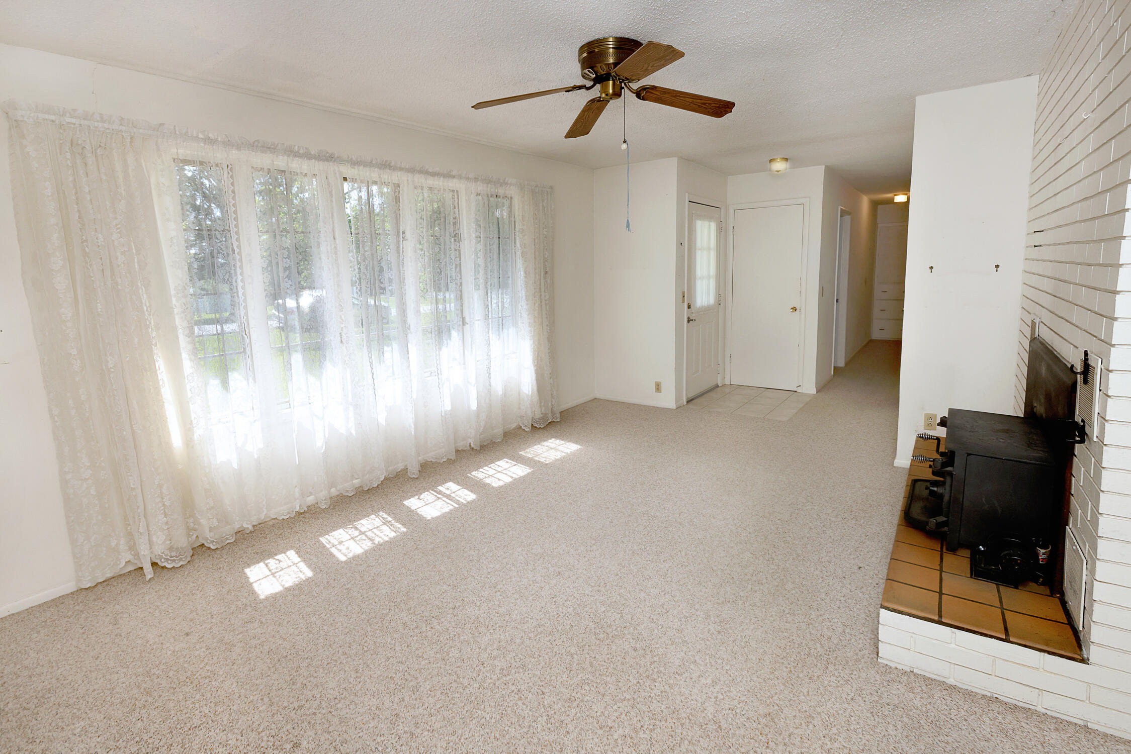 1105 North Pine Street Property Photo 6