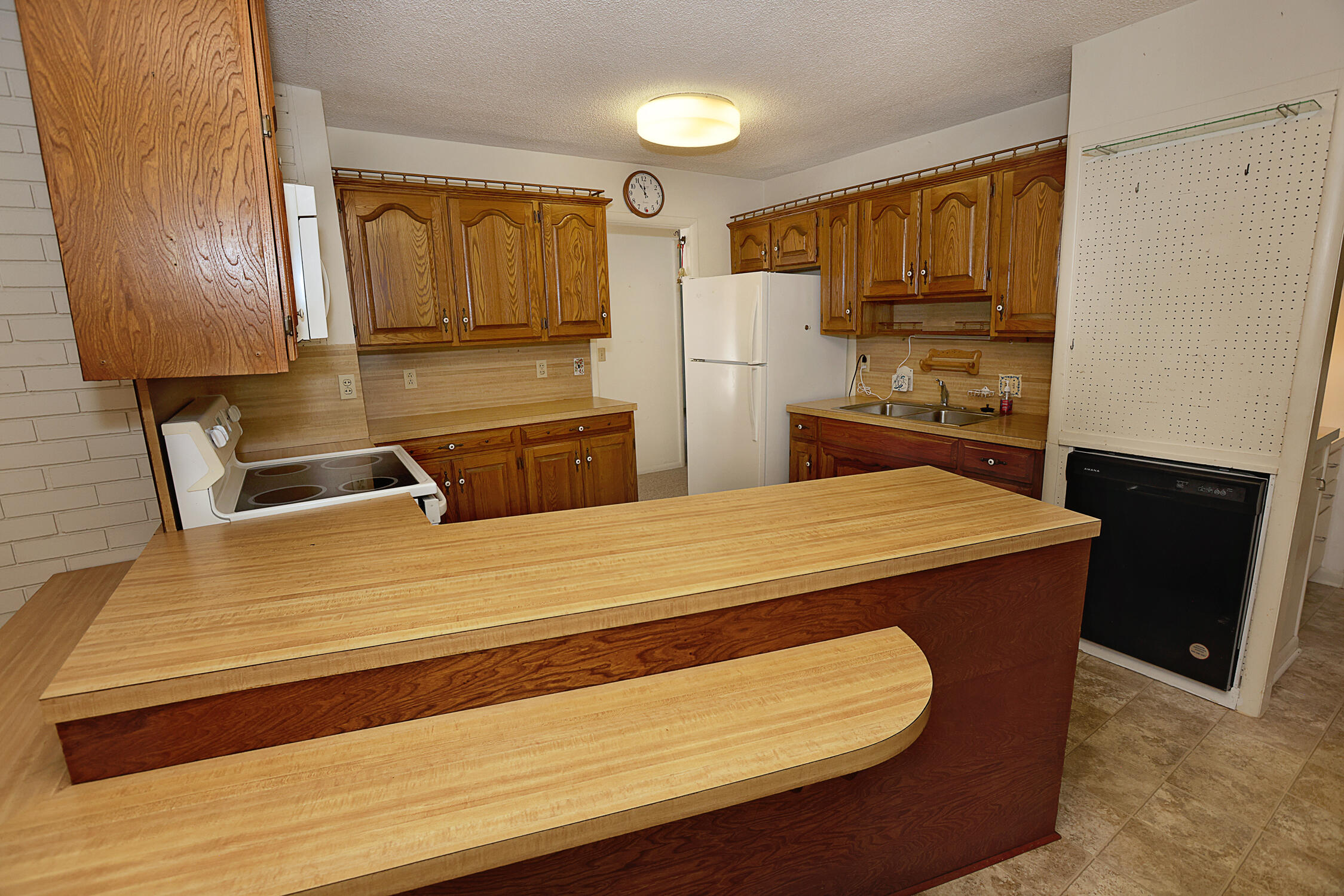 1105 North Pine Street Property Photo 8