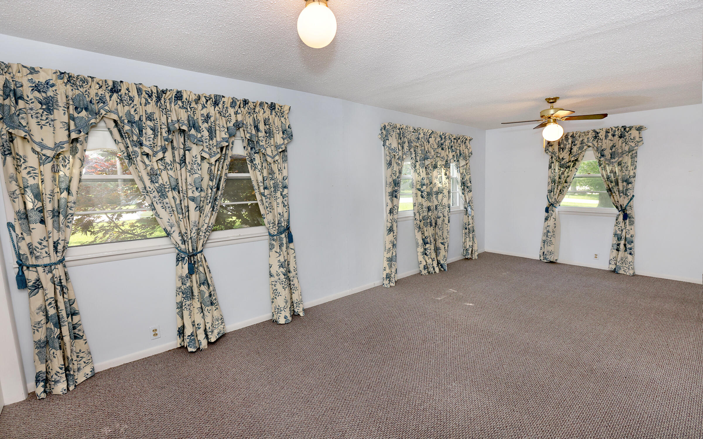 1105 North Pine Street Property Photo 12