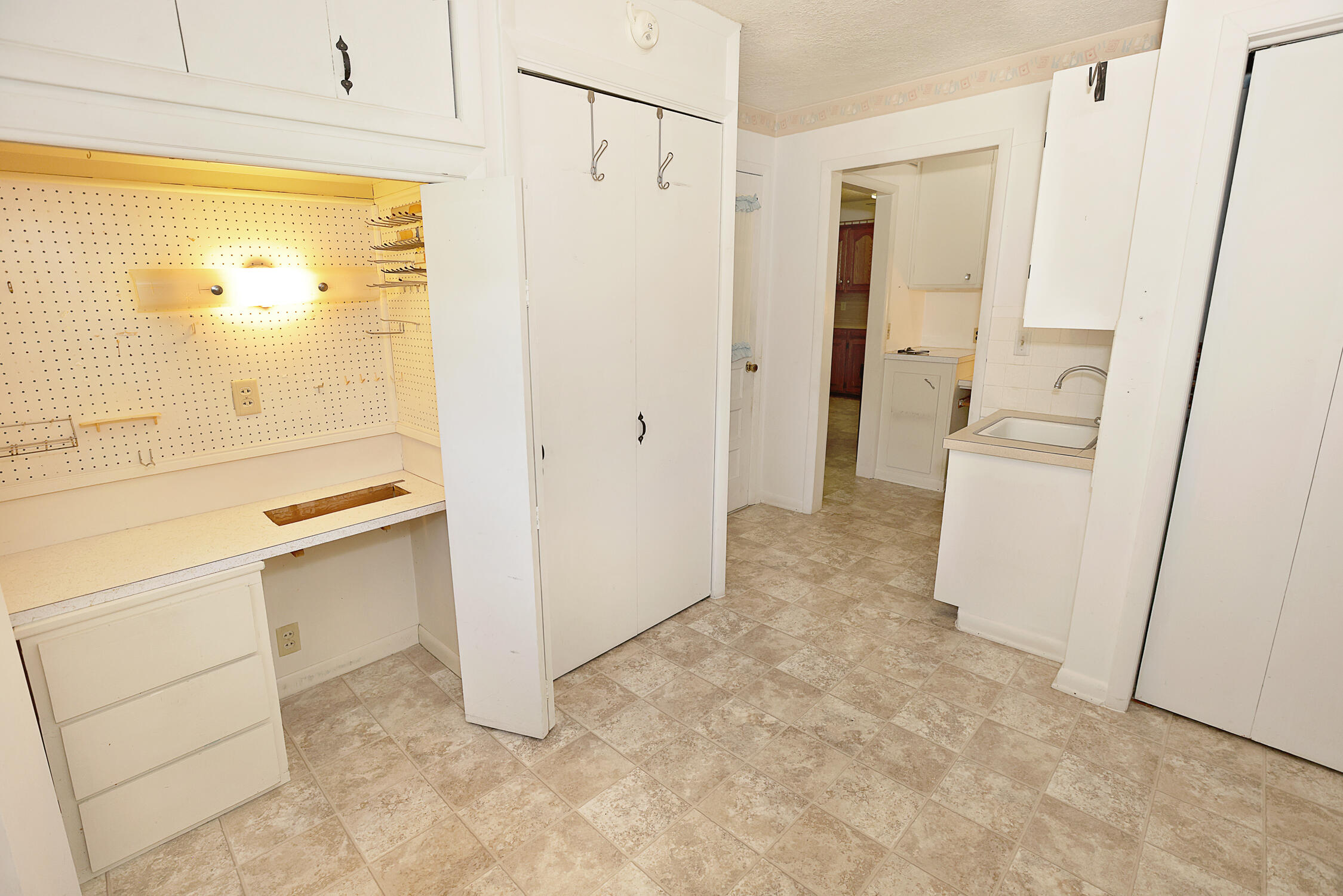 1105 North Pine Street Property Photo 16