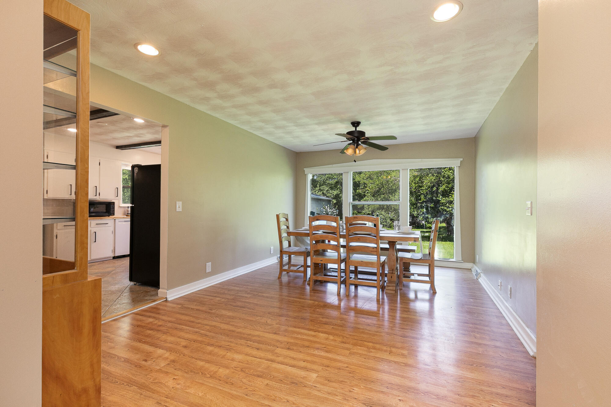 2225 North Plainview Avenue Property Photo 17