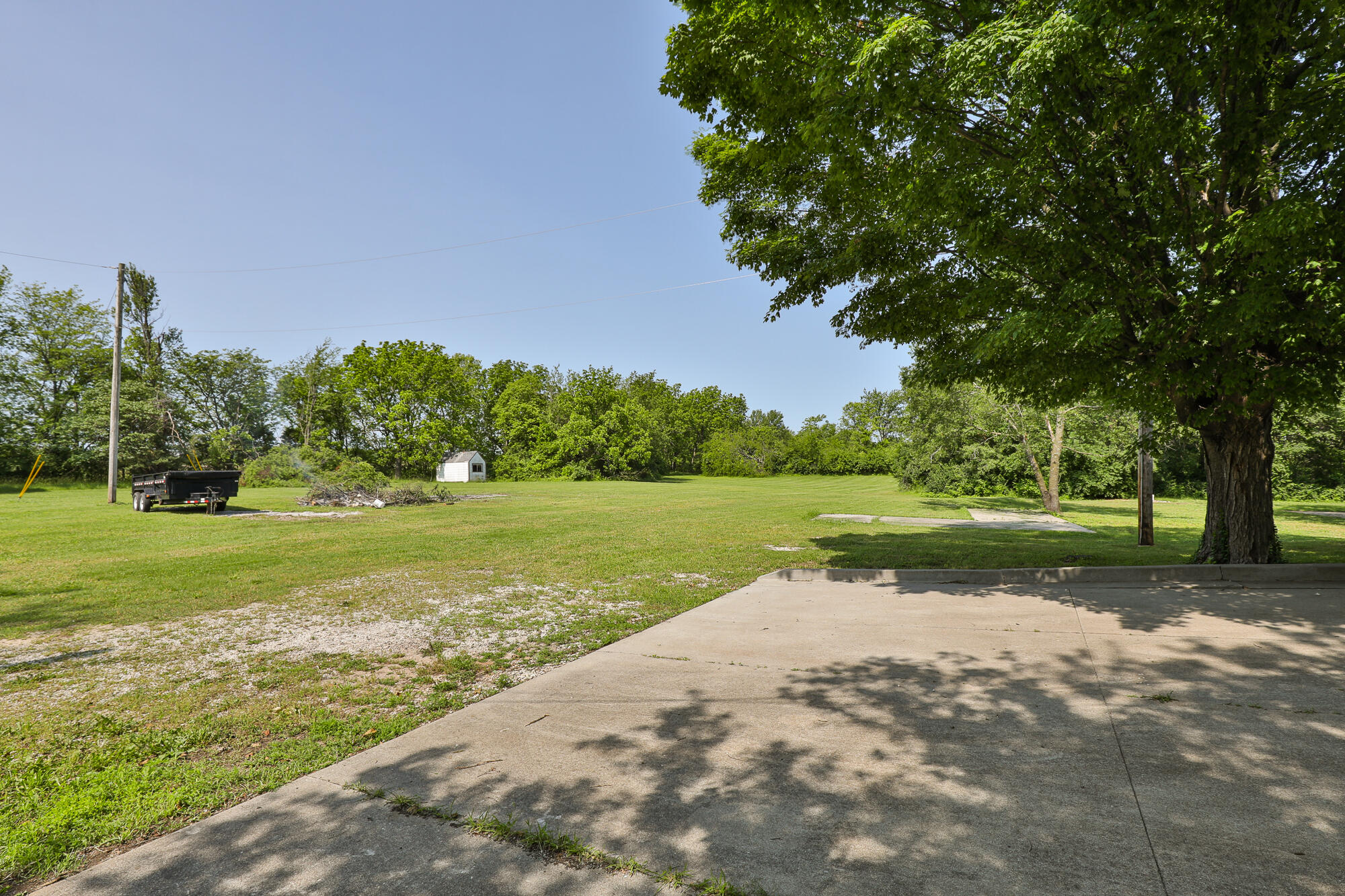 2225 North Plainview Avenue Property Photo 55