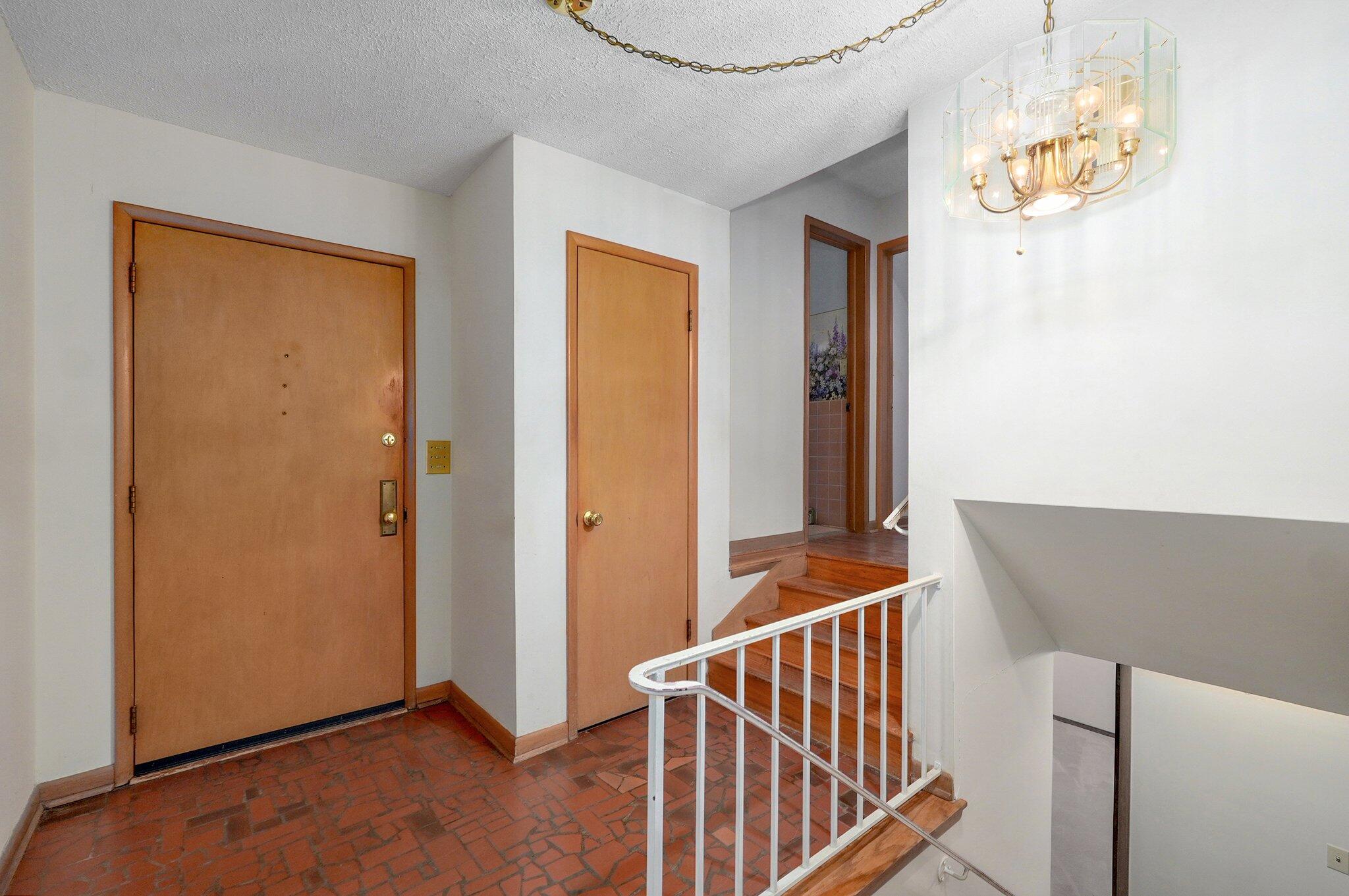 2230 East Barataria Street Property Photo 6