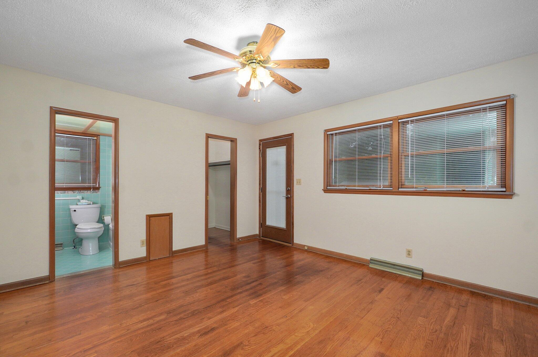 2230 East Barataria Street Property Photo 19