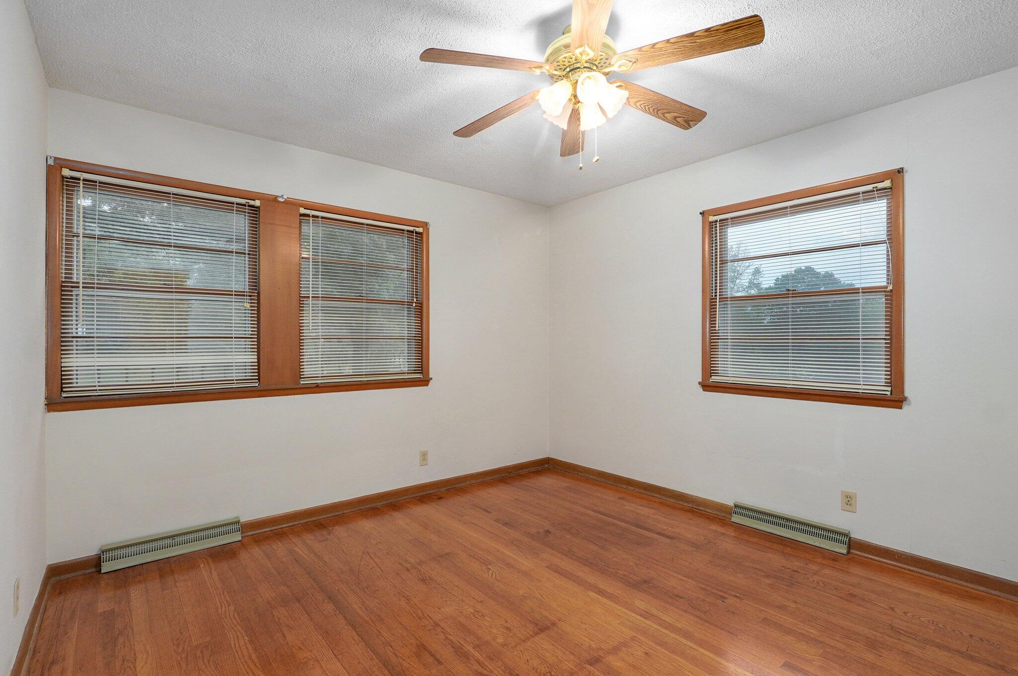 2230 East Barataria Street Property Photo 24