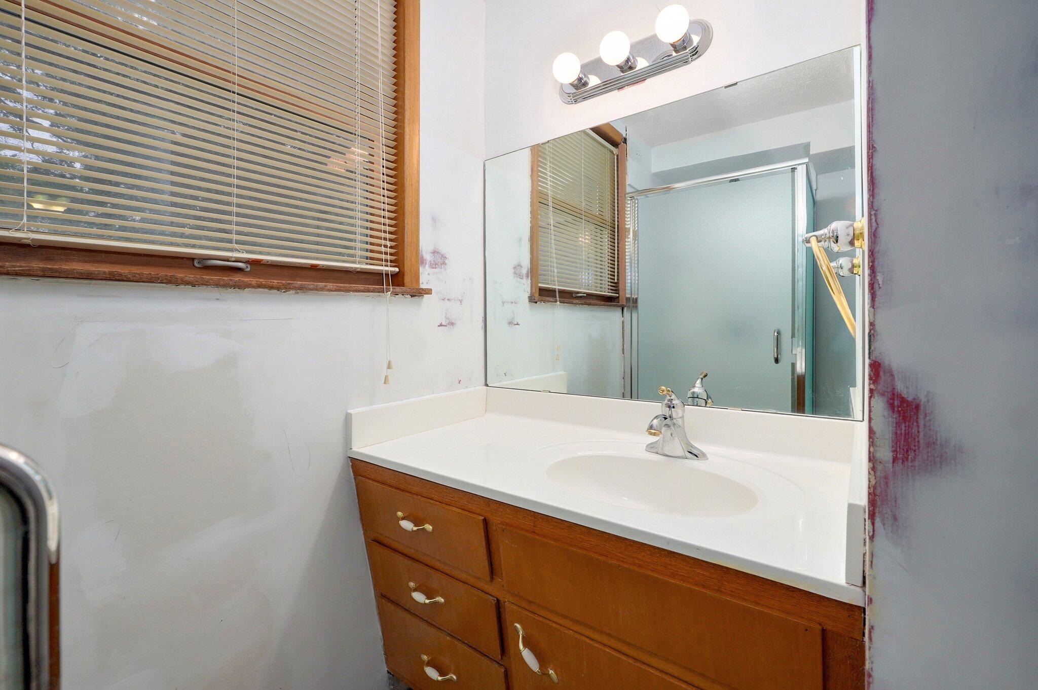 2230 East Barataria Street Property Photo 28