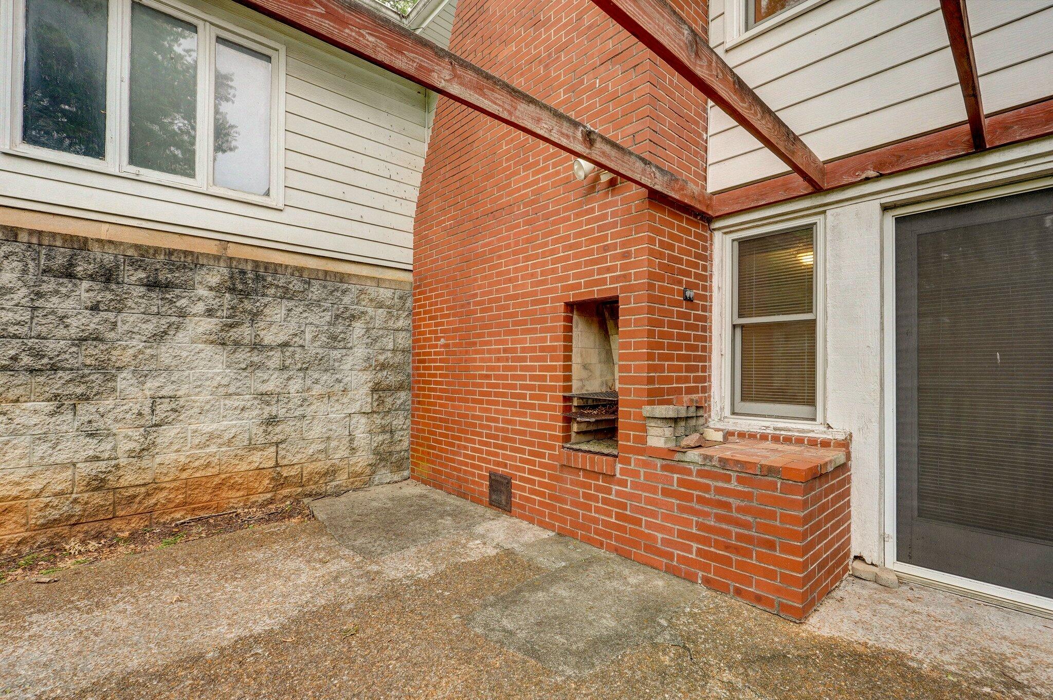 2230 East Barataria Street Property Photo 45