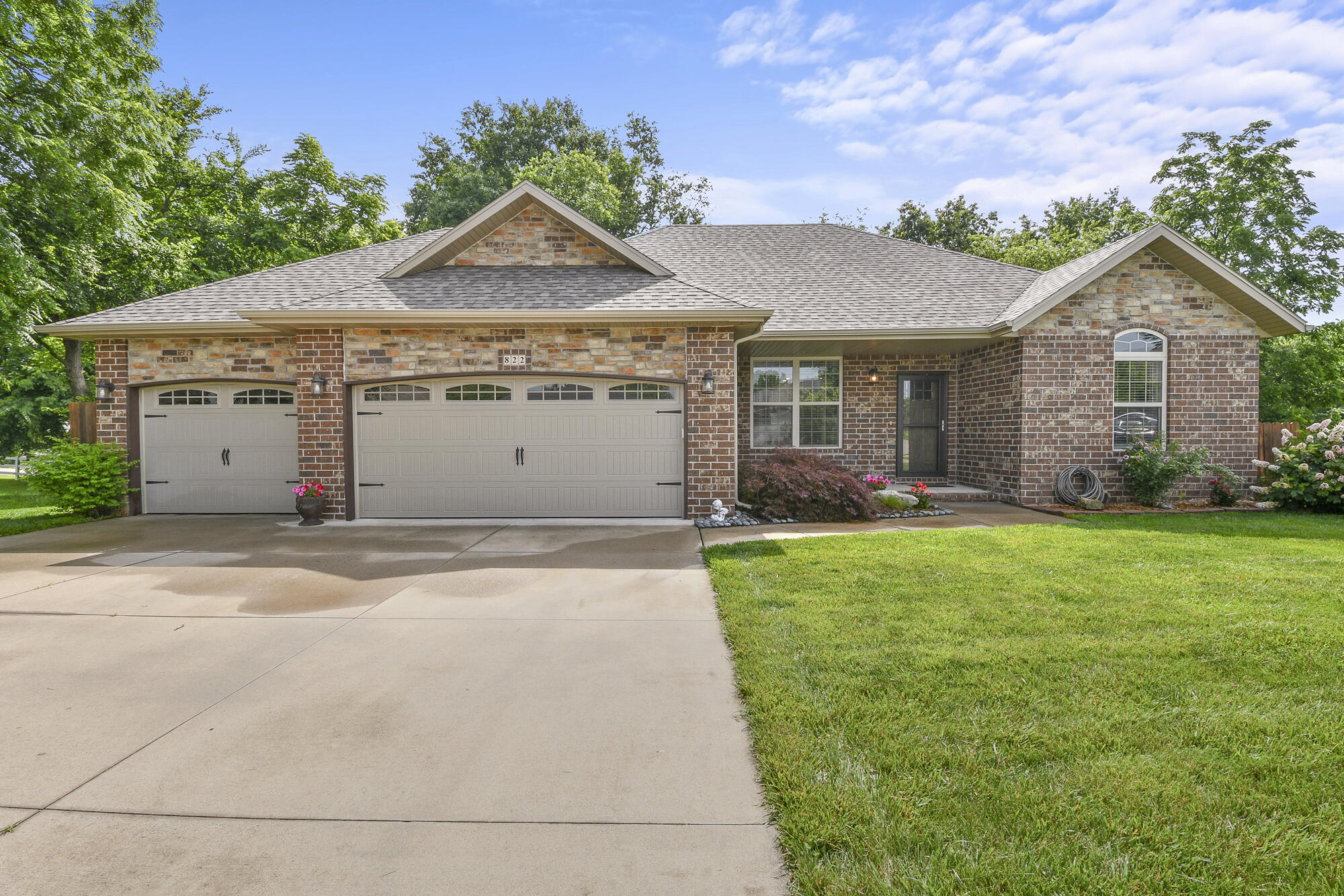 822 Trail Point Court Property Photo 1