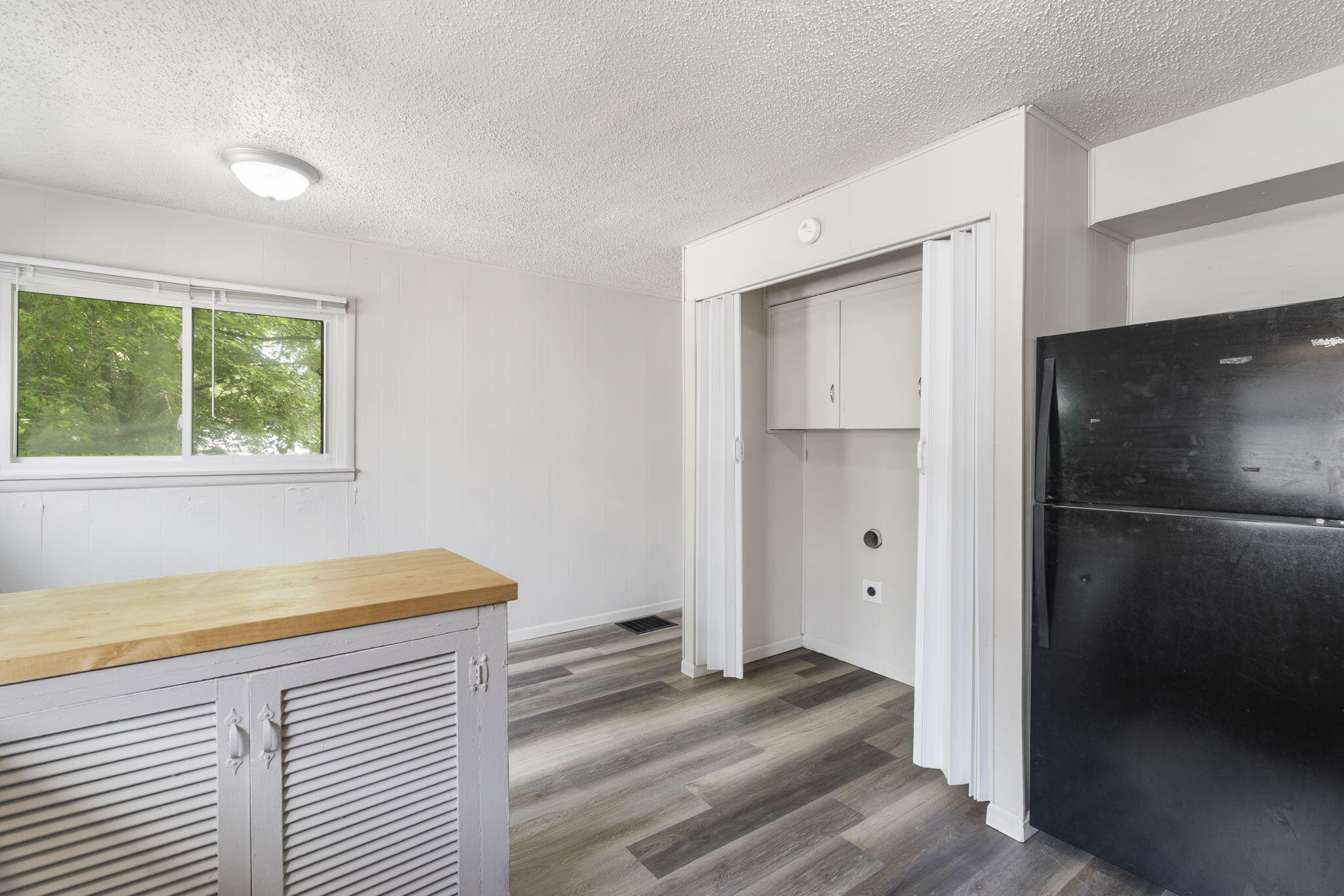 825 West Nichols Street Property Photo 10