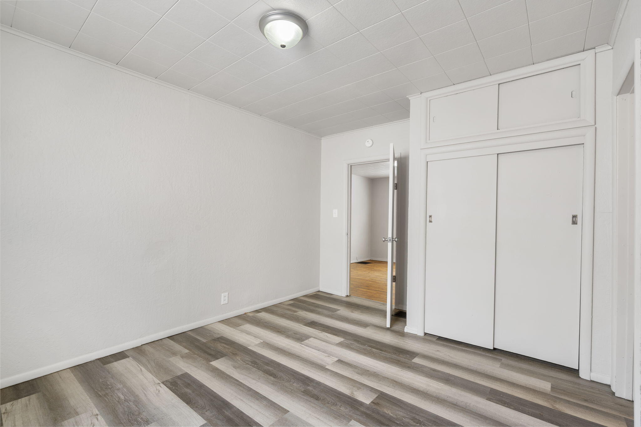 825 West Nichols Street Property Photo 17