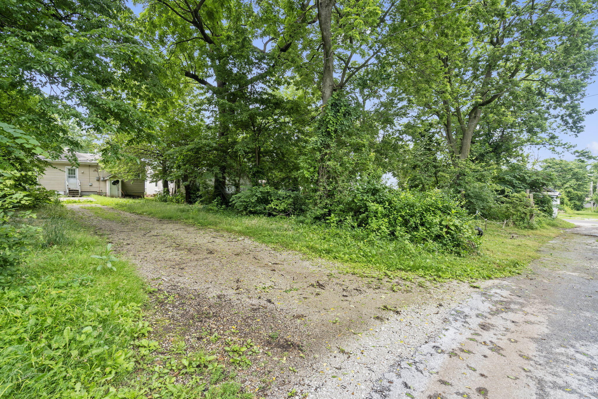 825 West Nichols Street Property Photo 24