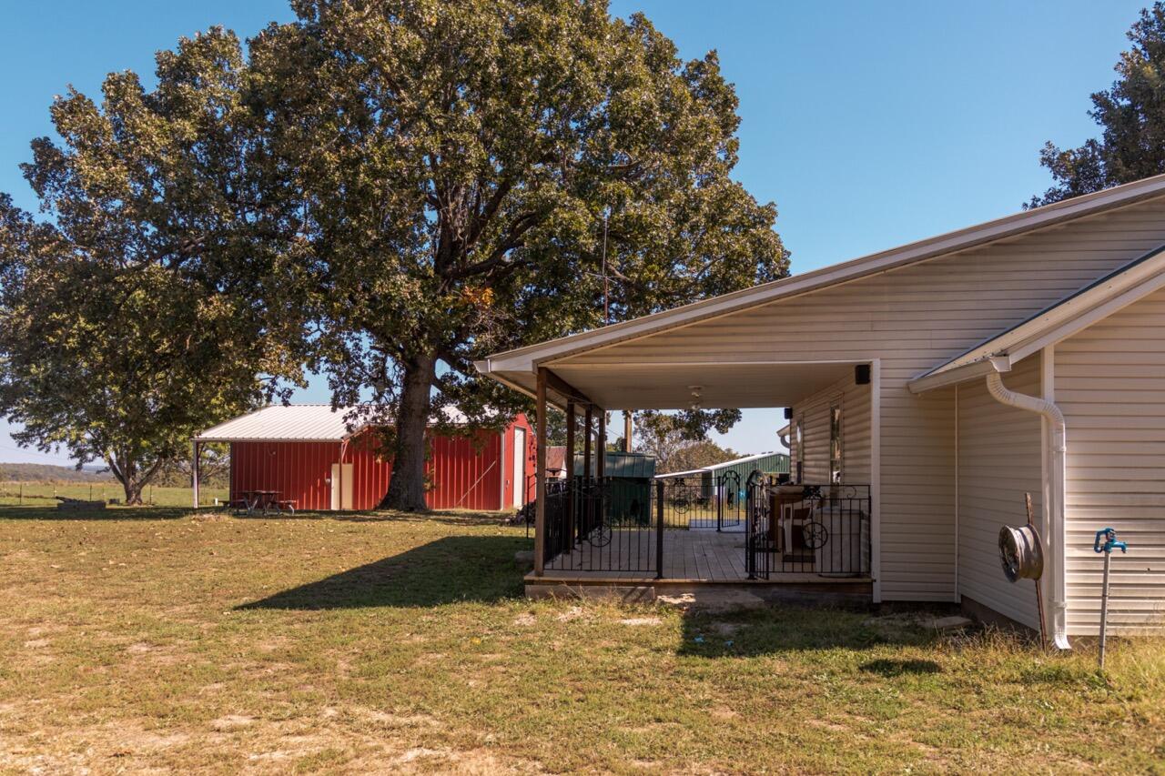 1576 County Road 221 Property Photo 2