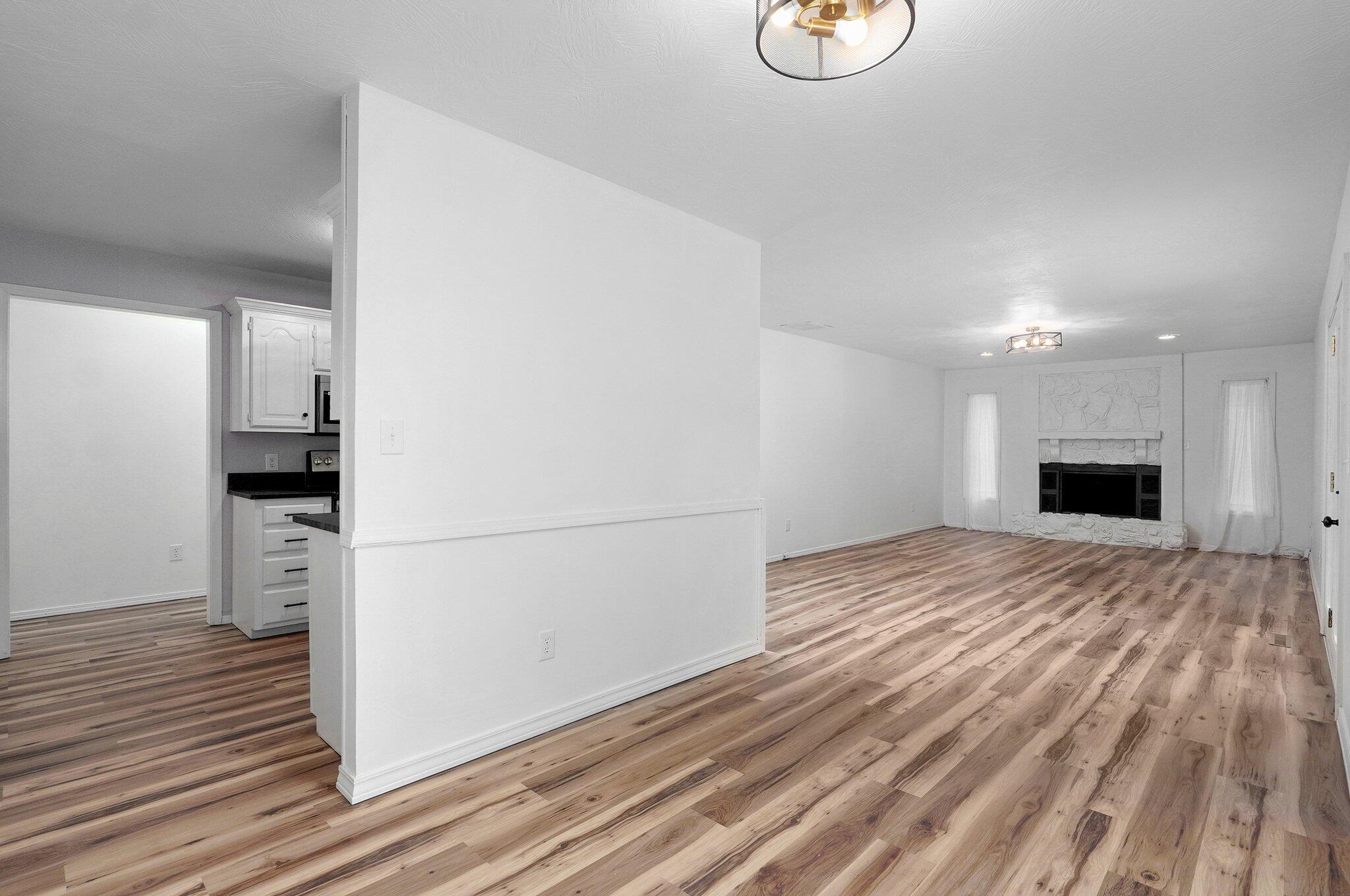 930 West Sunset Street Property Photo 6