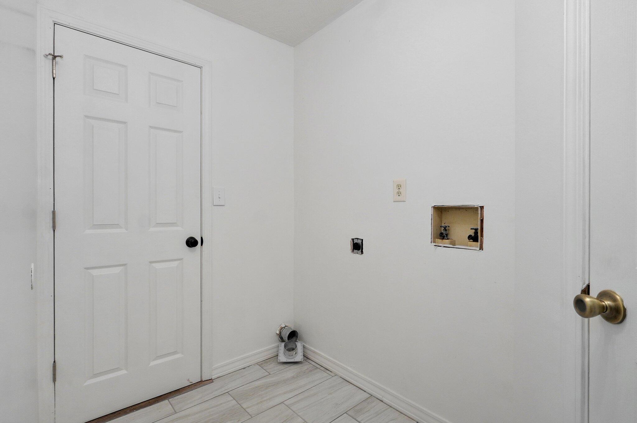 930 West Sunset Street Property Photo 7