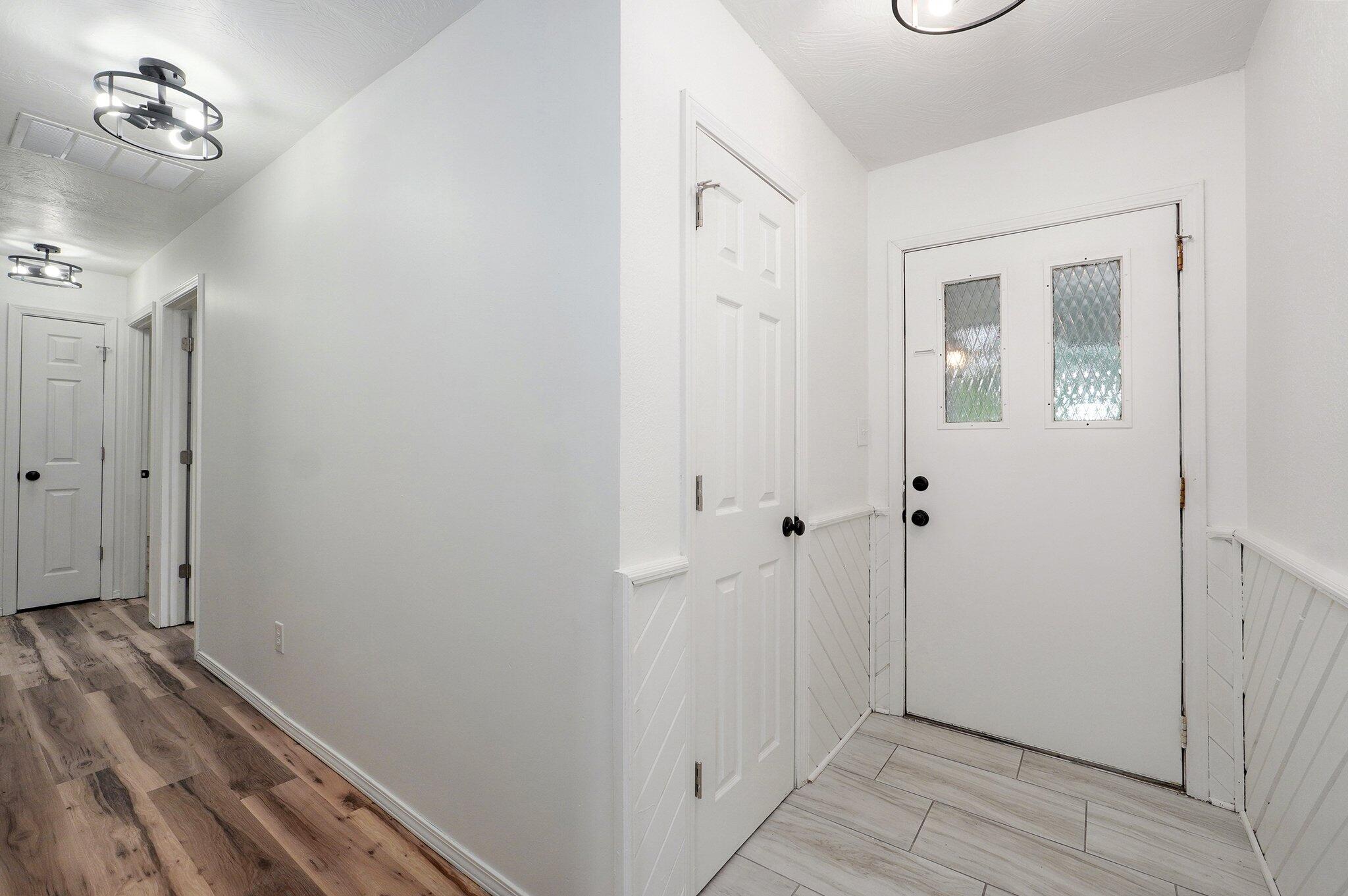 930 West Sunset Street Property Photo 8