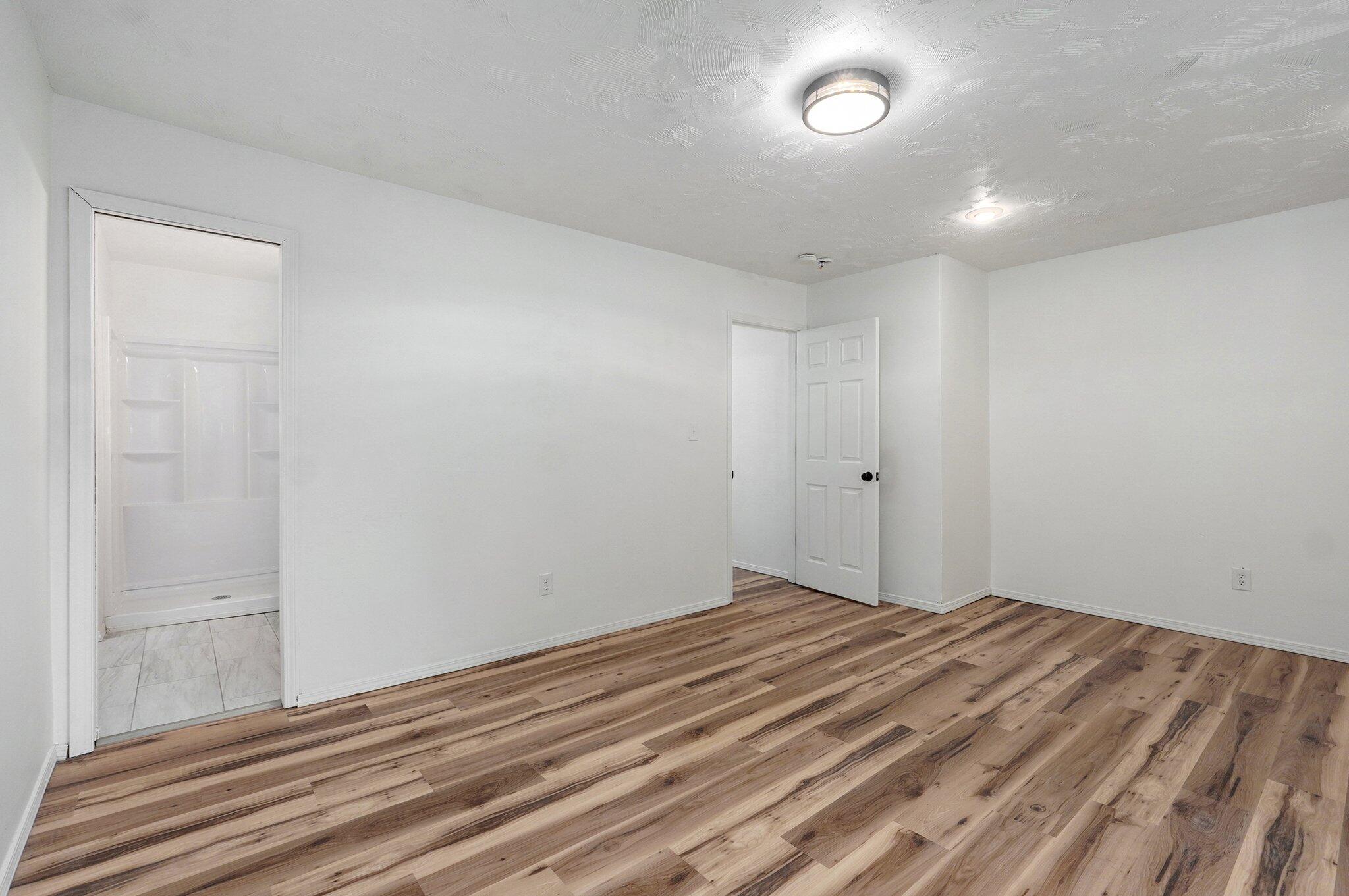 930 West Sunset Street Property Photo 14