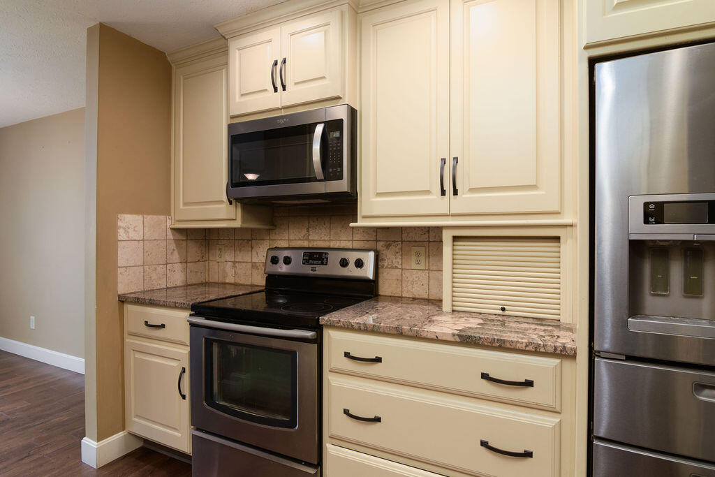 147 River Bluff Drive Property Photo 13