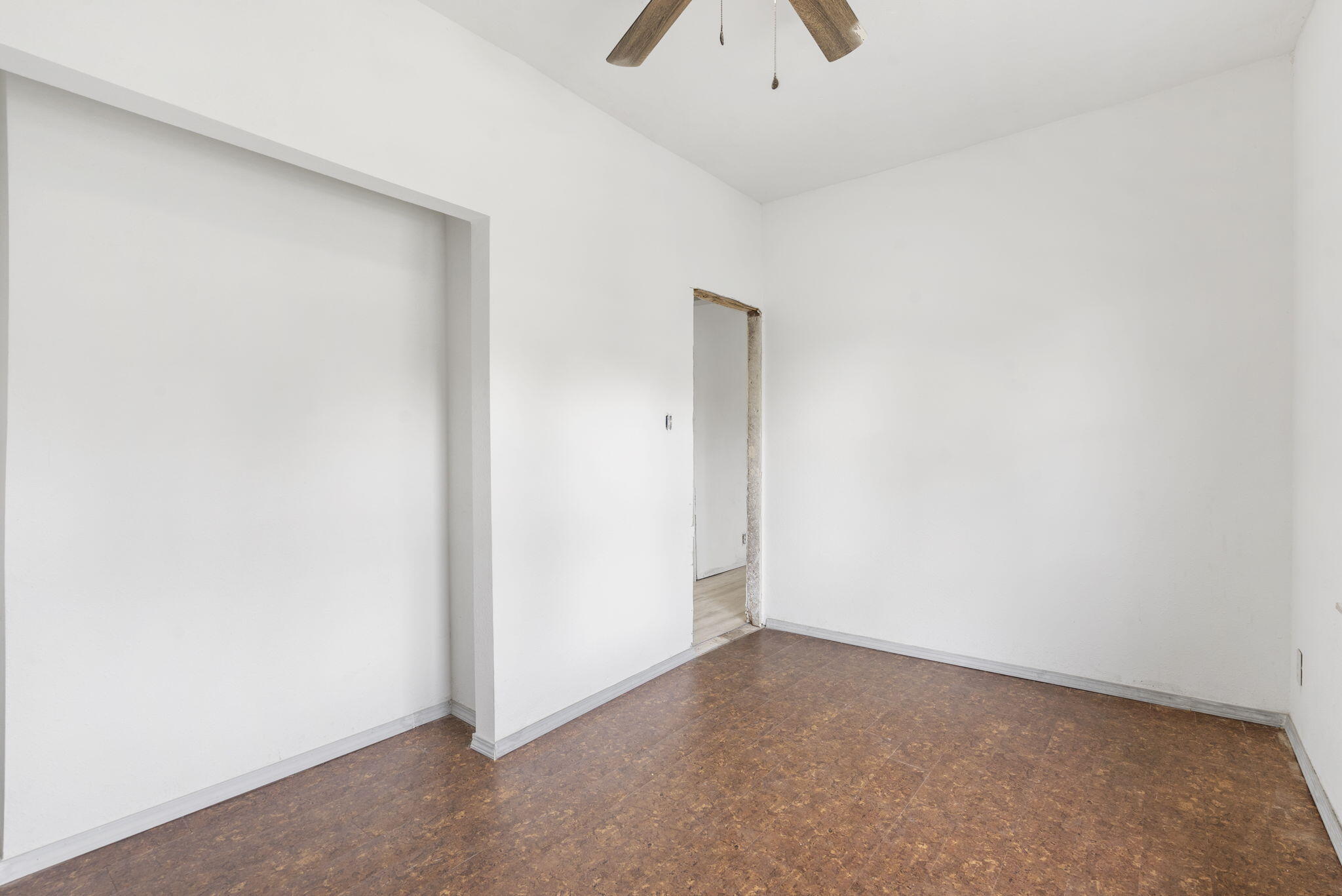 711 West Hovey Street Property Photo 11