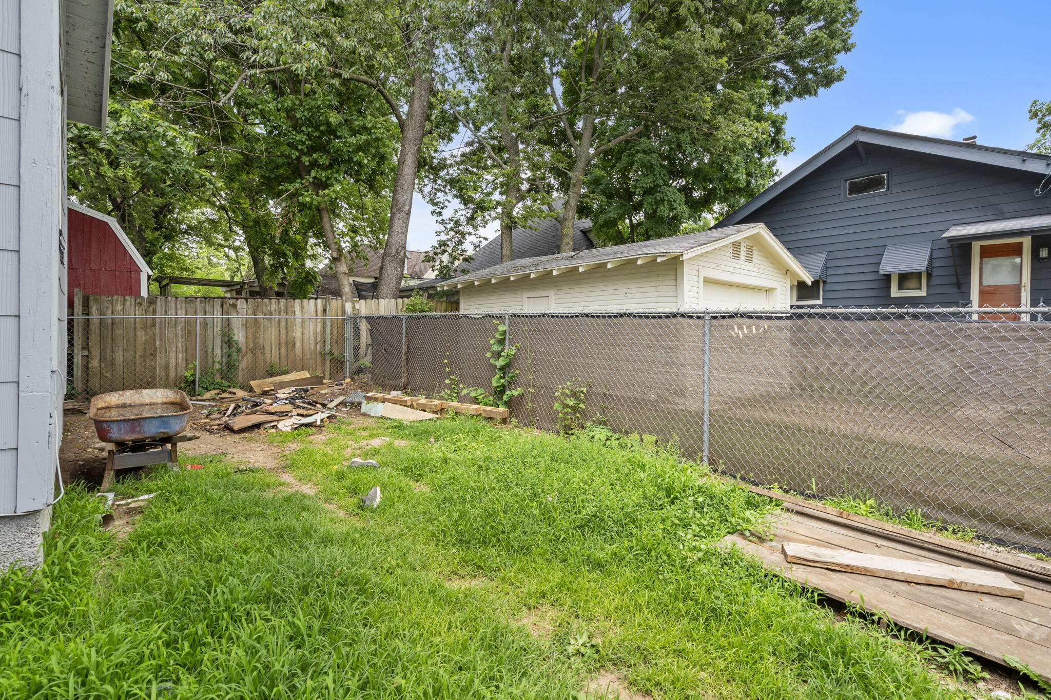711 West Hovey Street Property Photo 17