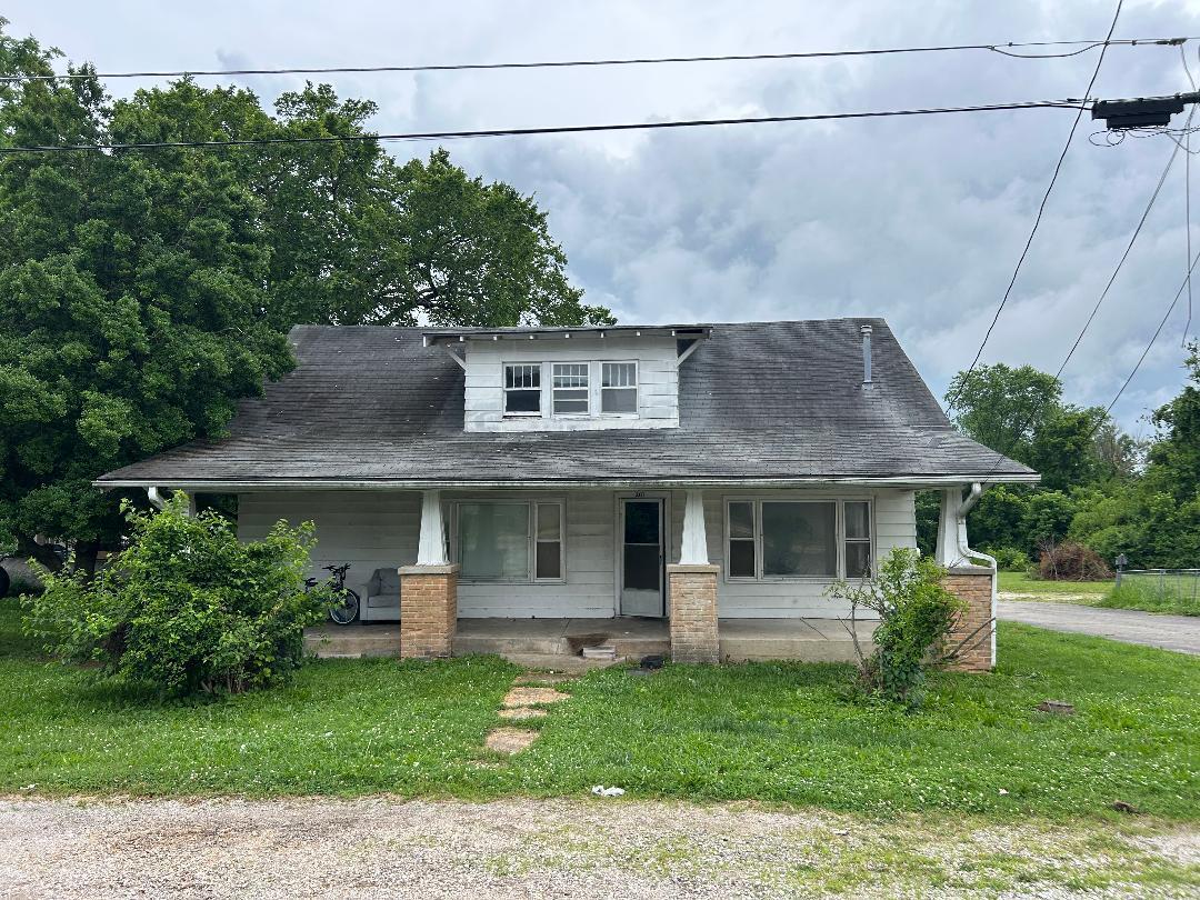 201 West Pennington Avenue Property Photo 1