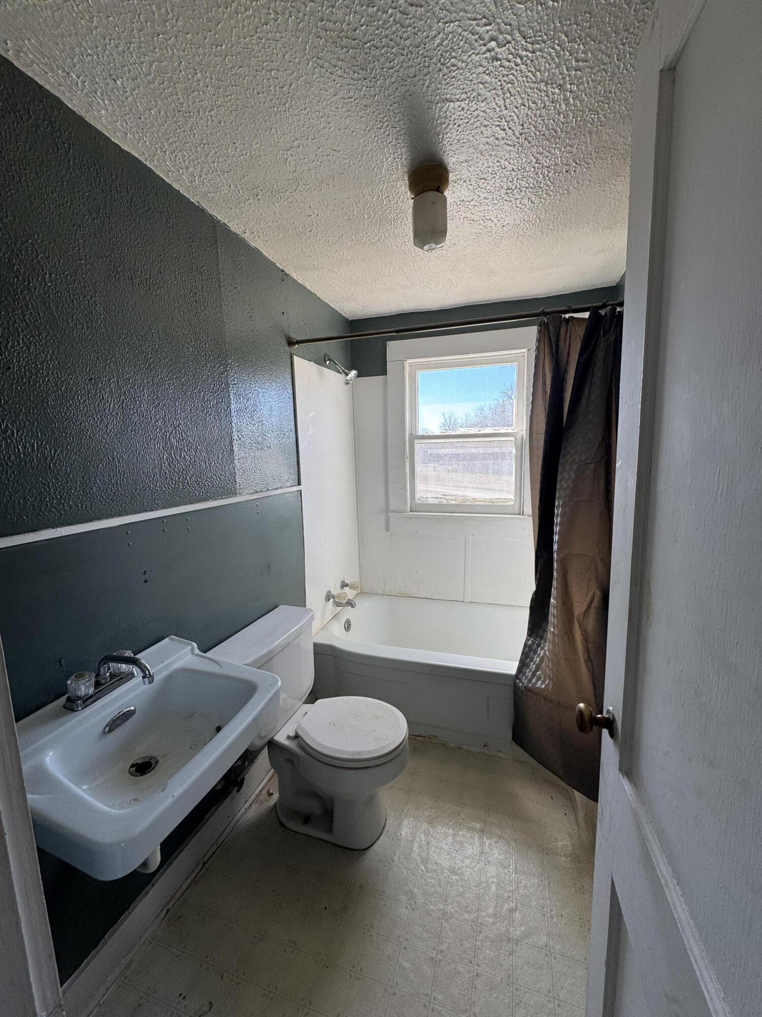 201 West Pennington Avenue Property Photo 14