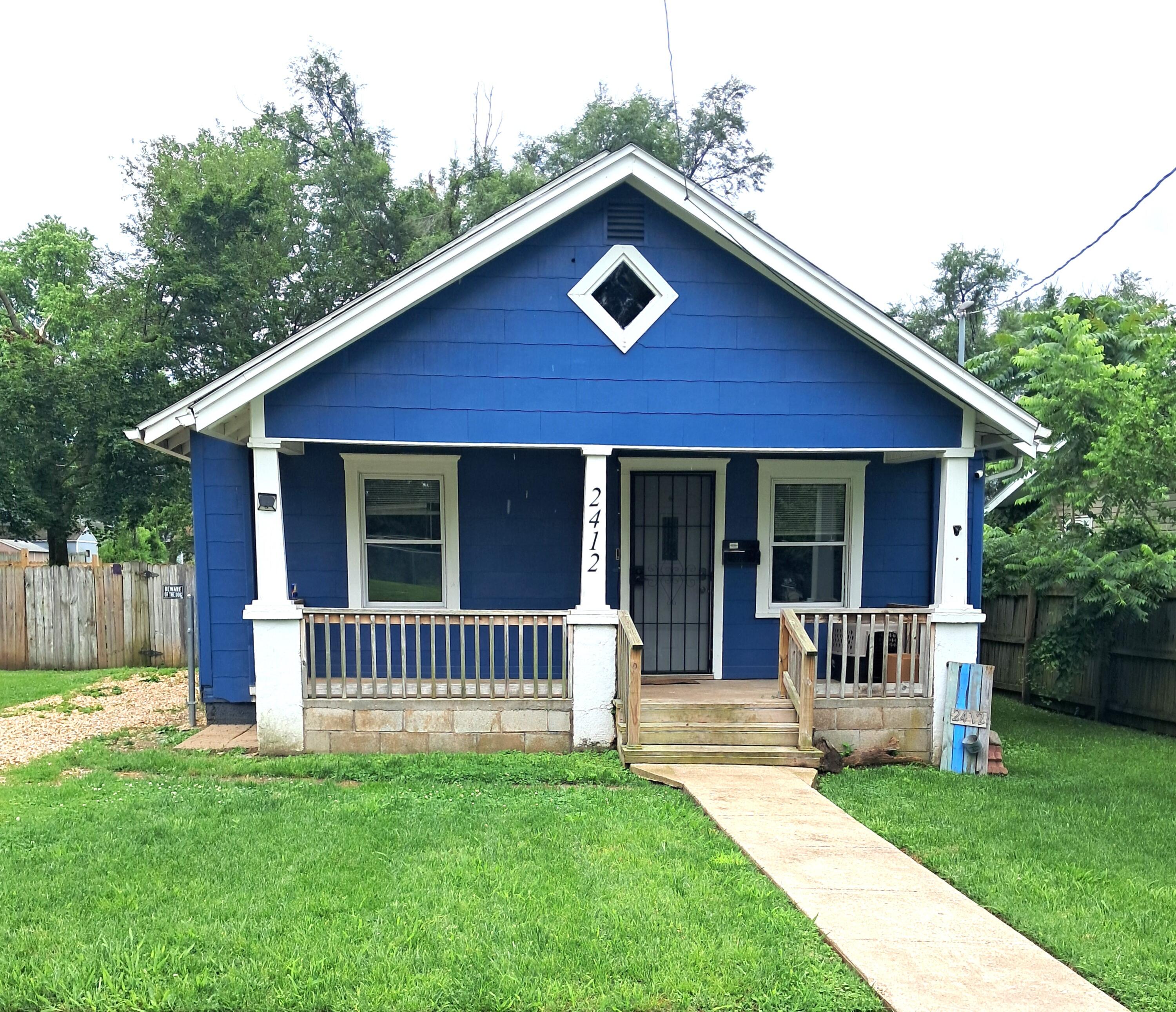 2412 West Olive Street Property Photo 1