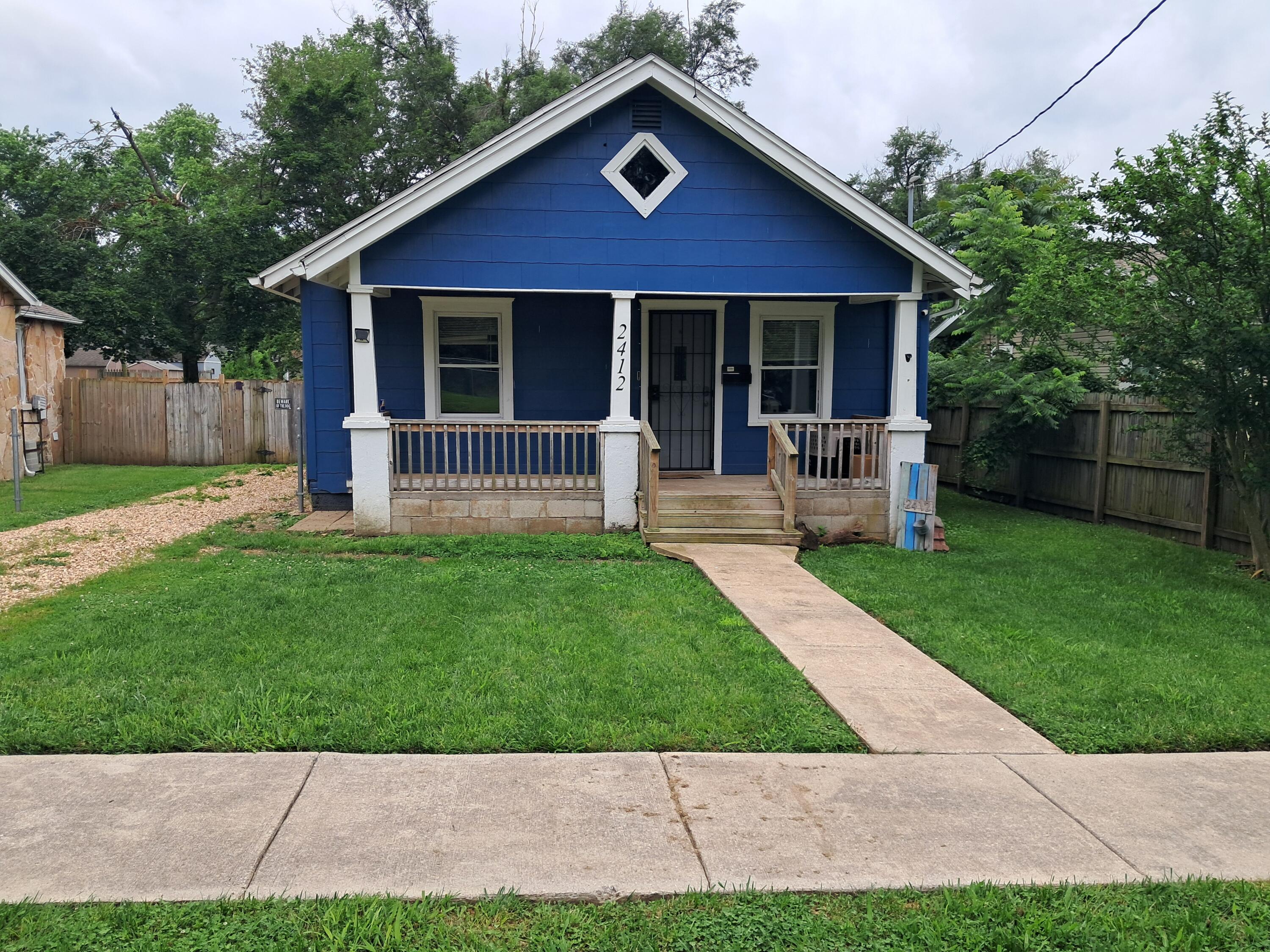 2412 West Olive Street Property Photo 5